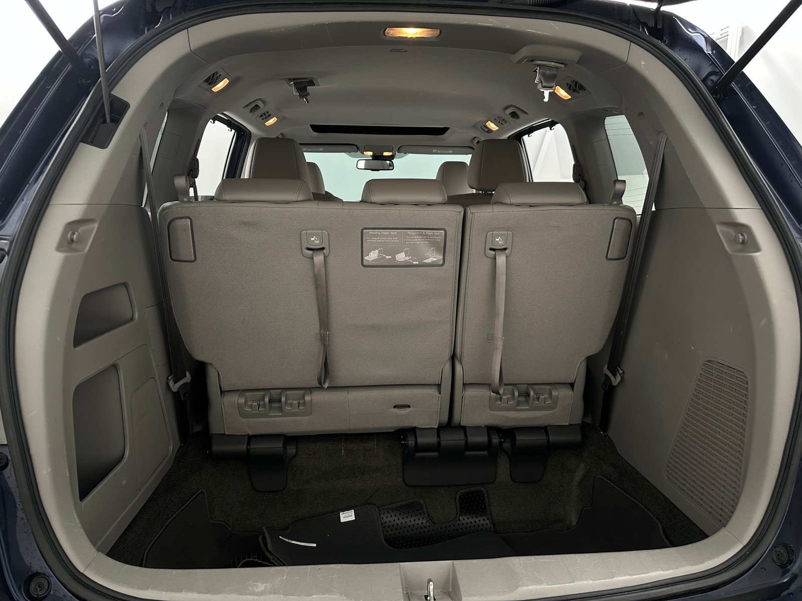 Thumbnail: 2016 Honda Odyssey - 6