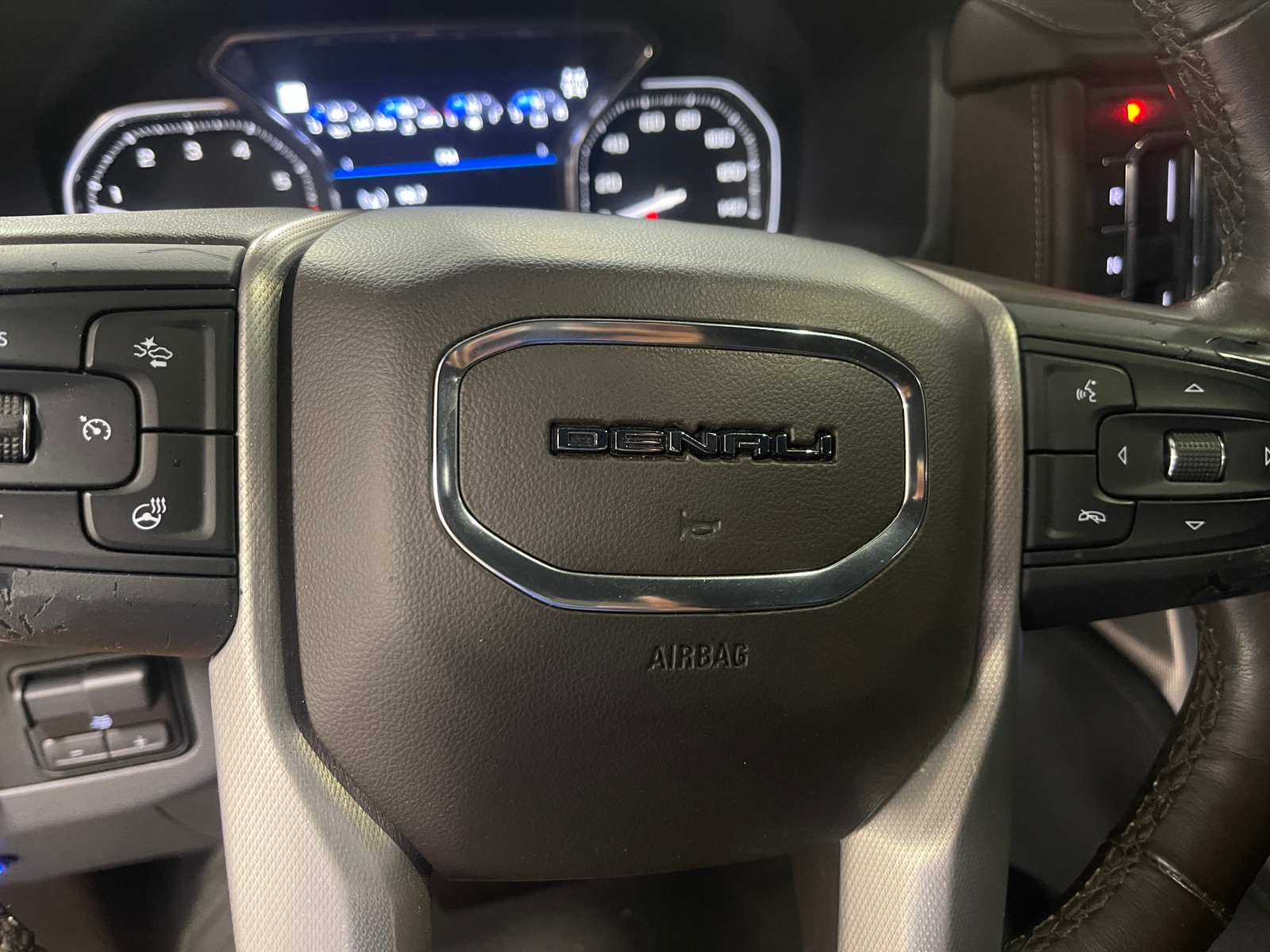 Thumbnail: 2021 GMC Yukon - 4