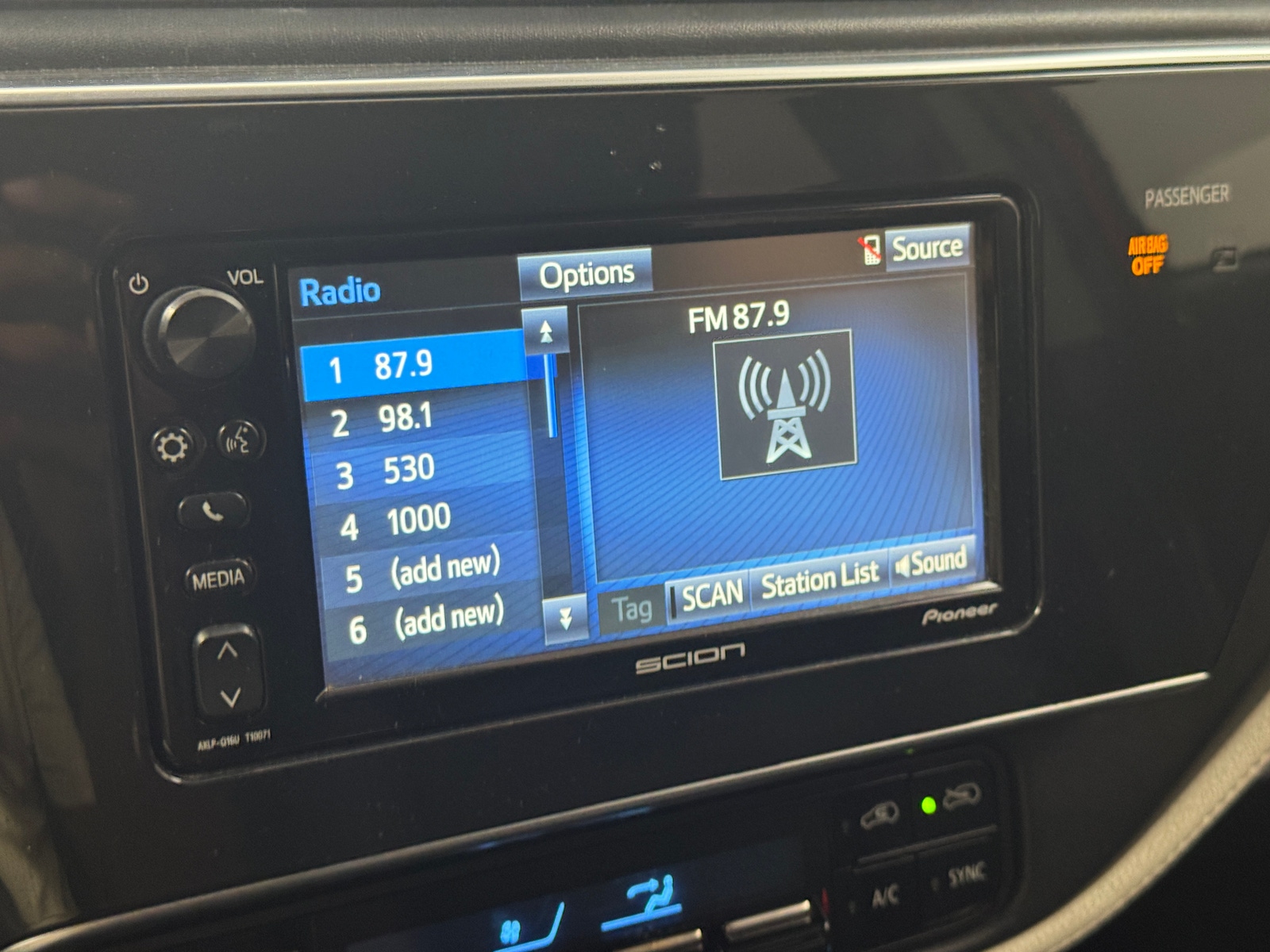 Thumbnail: 2016 Scion iM - 4