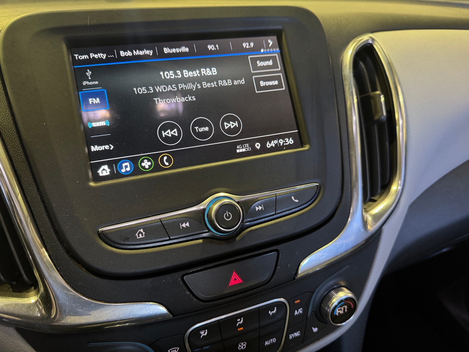 Thumbnail: 2019 Chevrolet Equinox - 4