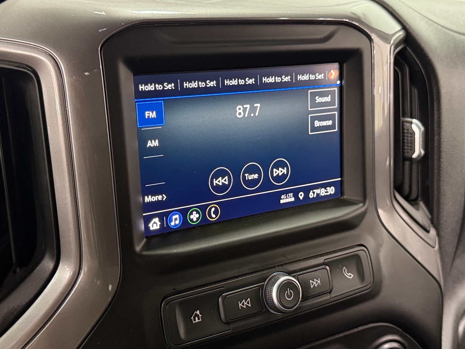 Thumbnail: 2020 Chevrolet Silverado 1500 - 4