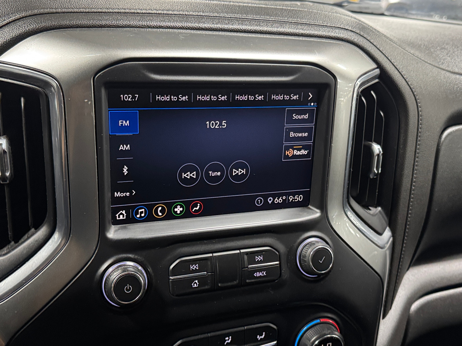 Thumbnail: 2020 Chevrolet Silverado 1500 - 4