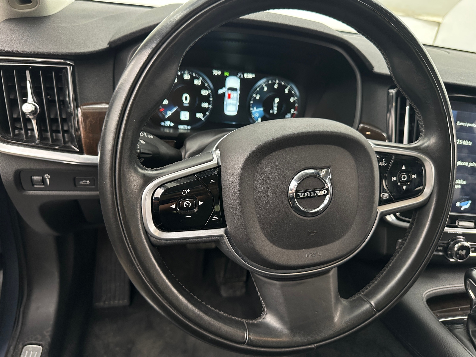 Thumbnail: 2019 Volvo S90 - 4
