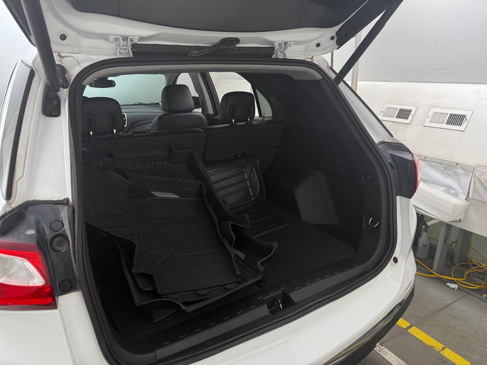 Thumbnail: 2018 Chevrolet Equinox - 6