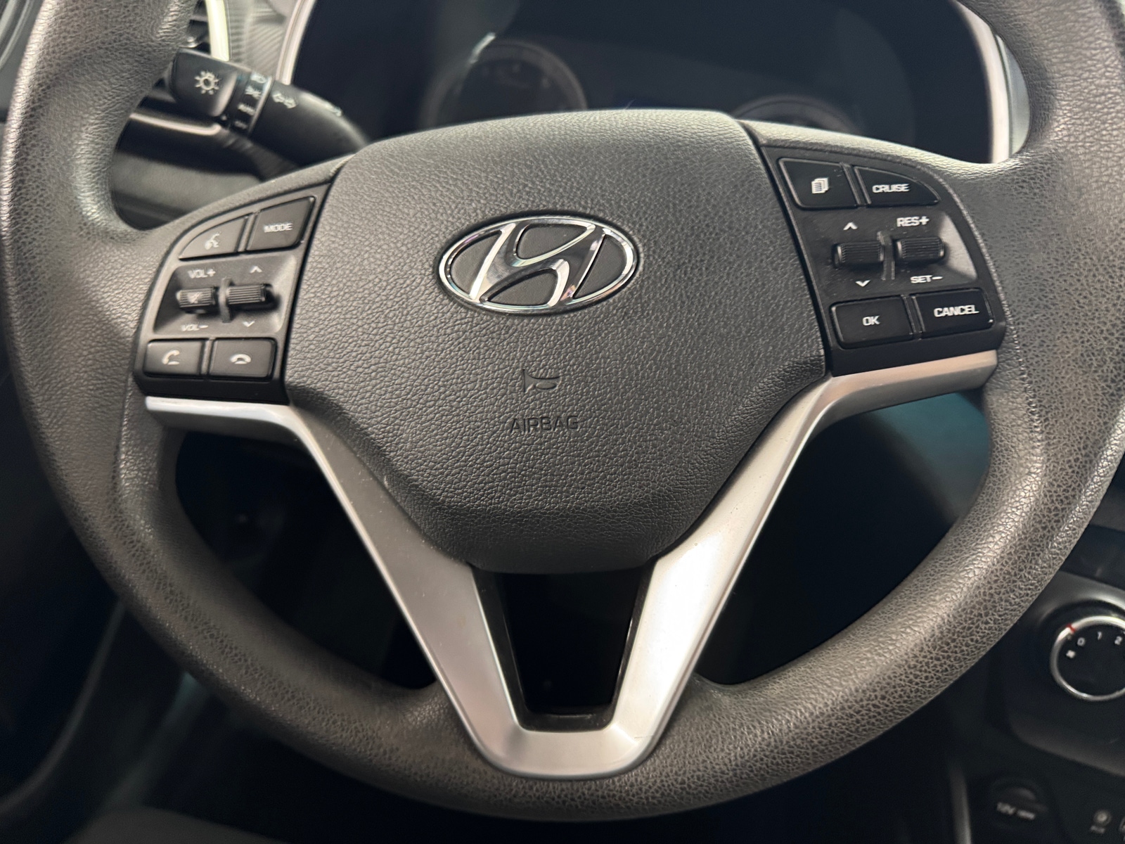 Thumbnail: 2019 Hyundai Tucson - 5