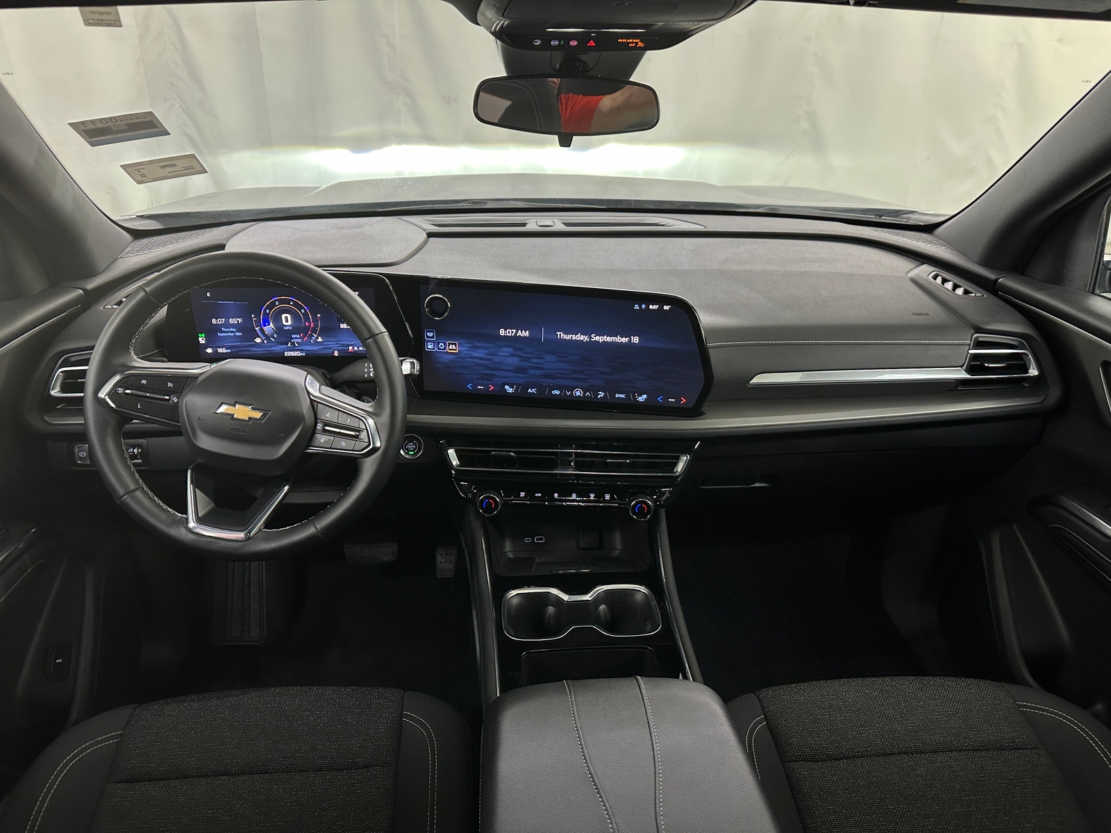 Thumbnail: 2025 Chevrolet Traverse - 3