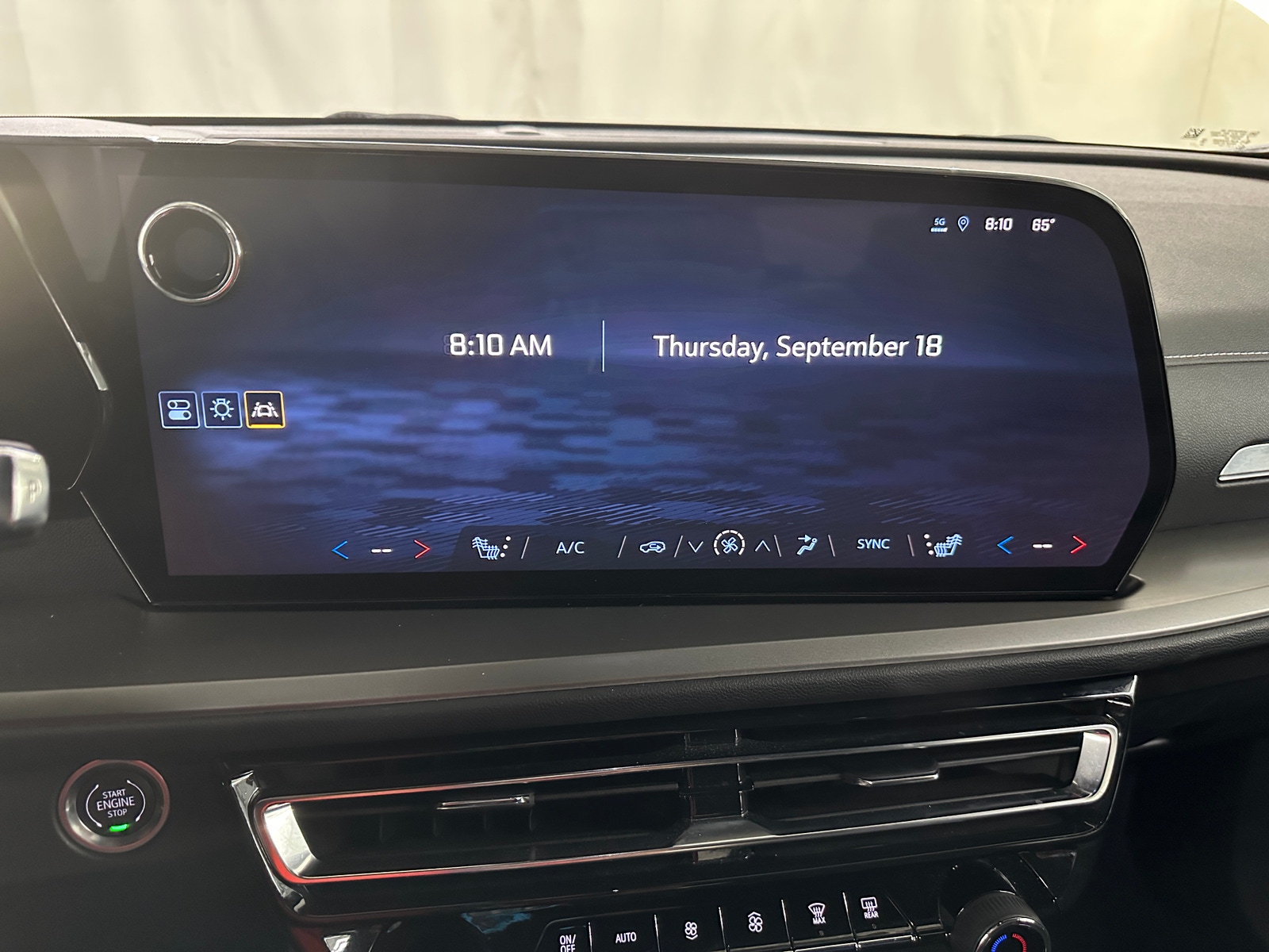Thumbnail: 2025 Chevrolet Traverse - 4