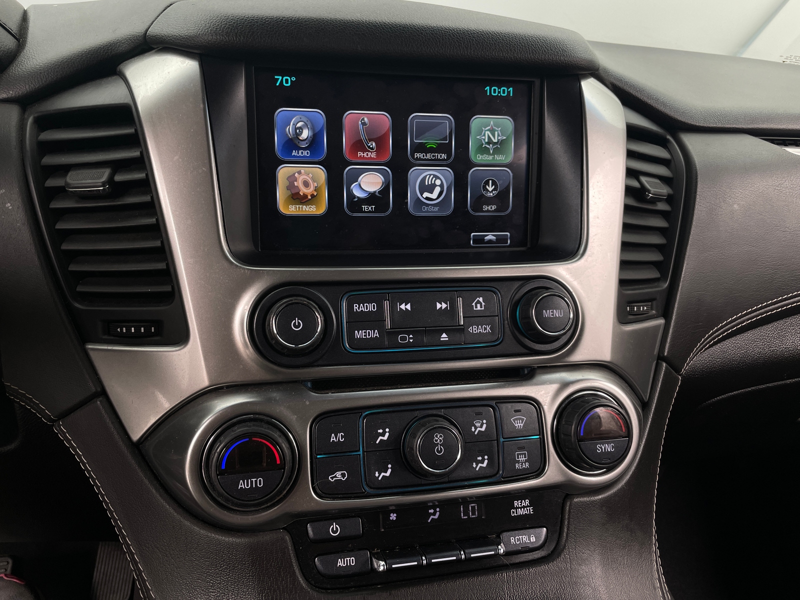 Thumbnail: 2019 Chevrolet Tahoe - 4