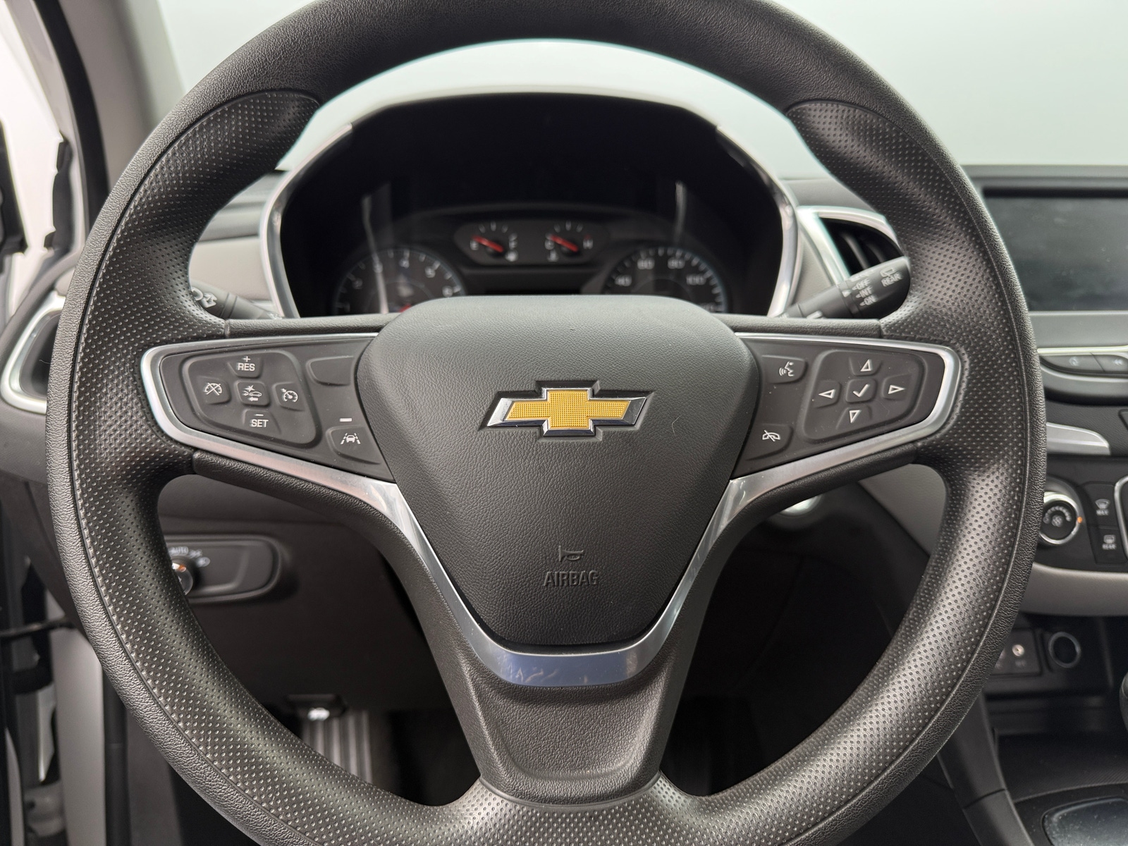 Thumbnail: 2023 Chevrolet Equinox - 5