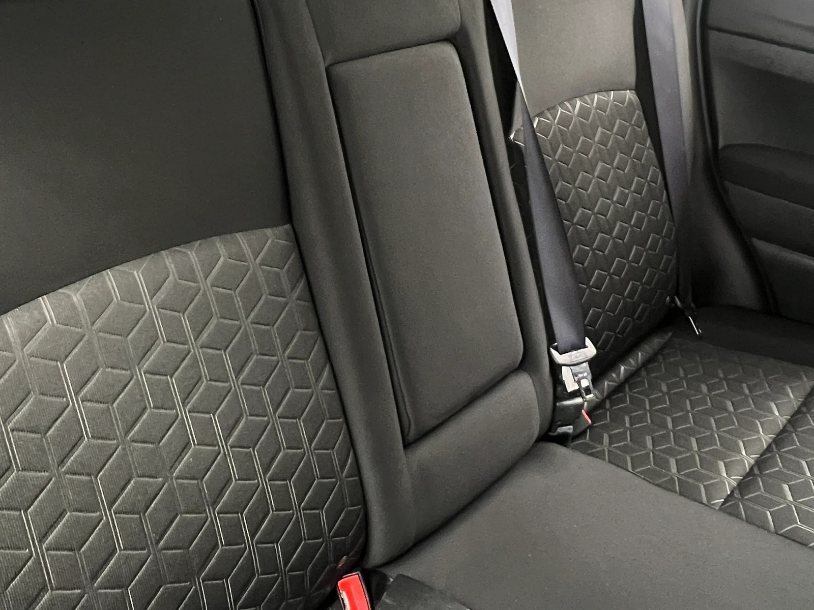 Thumbnail: 2024 Mitsubishi Outlander Sport - 6
