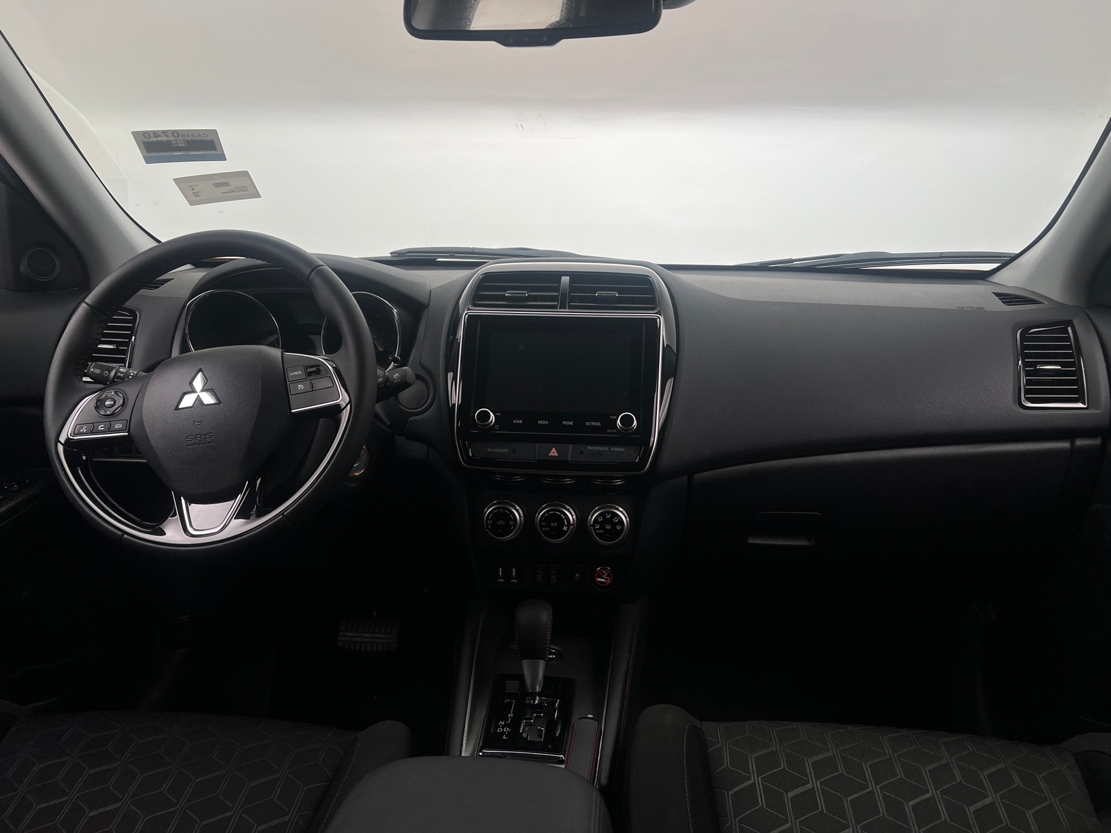 Thumbnail: 2024 Mitsubishi Outlander Sport - 3