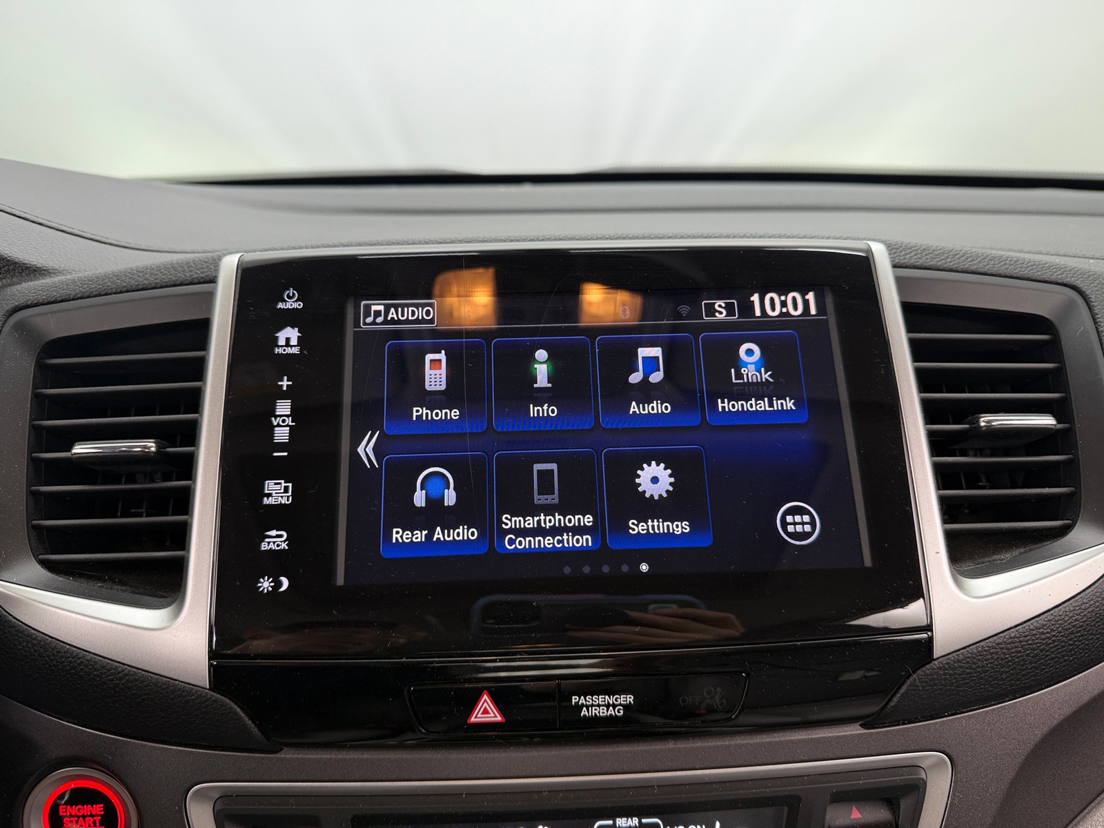 Thumbnail: 2017 Honda Pilot - 3