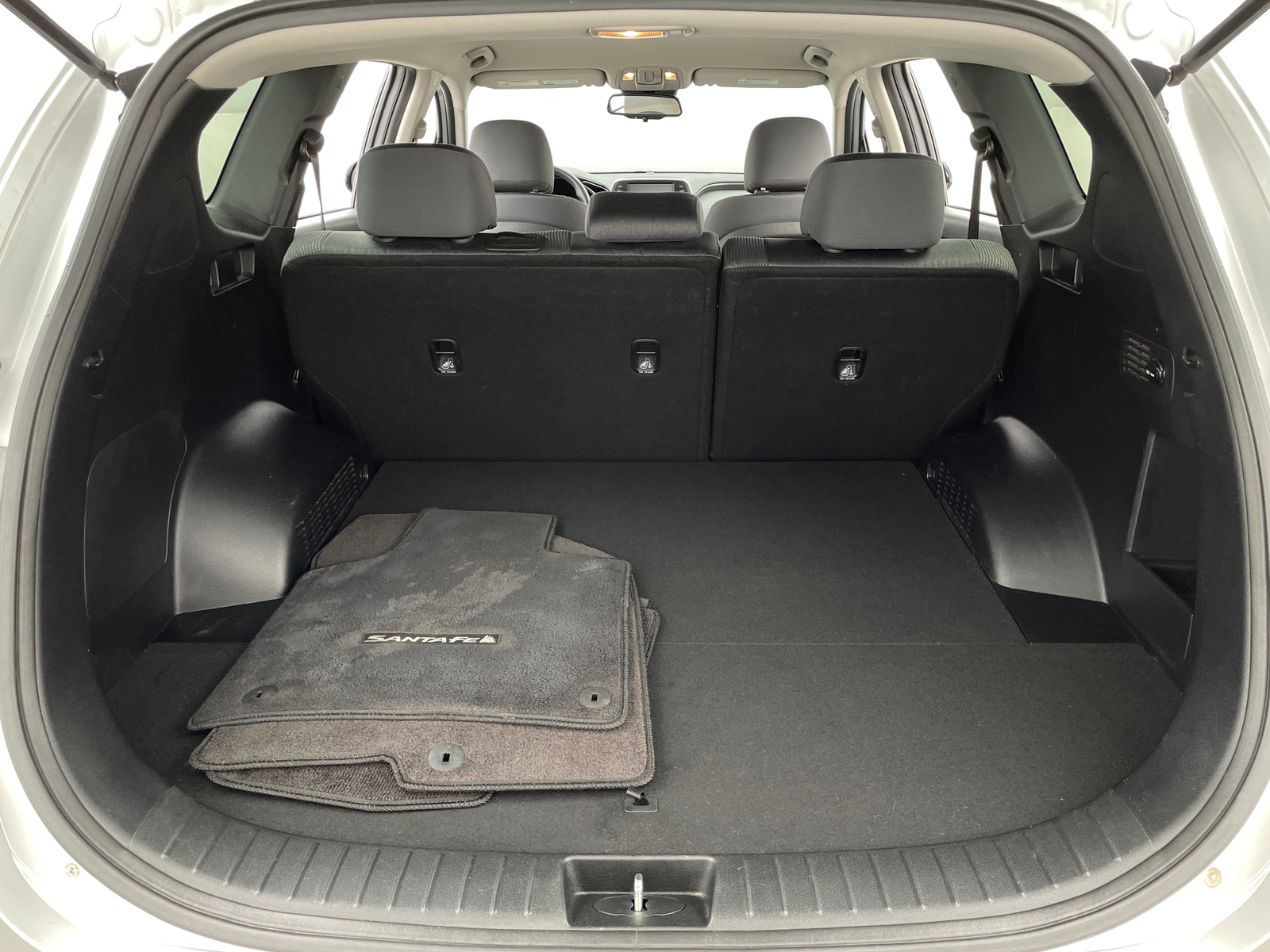 Thumbnail: 2019 Hyundai Santa Fe - 7