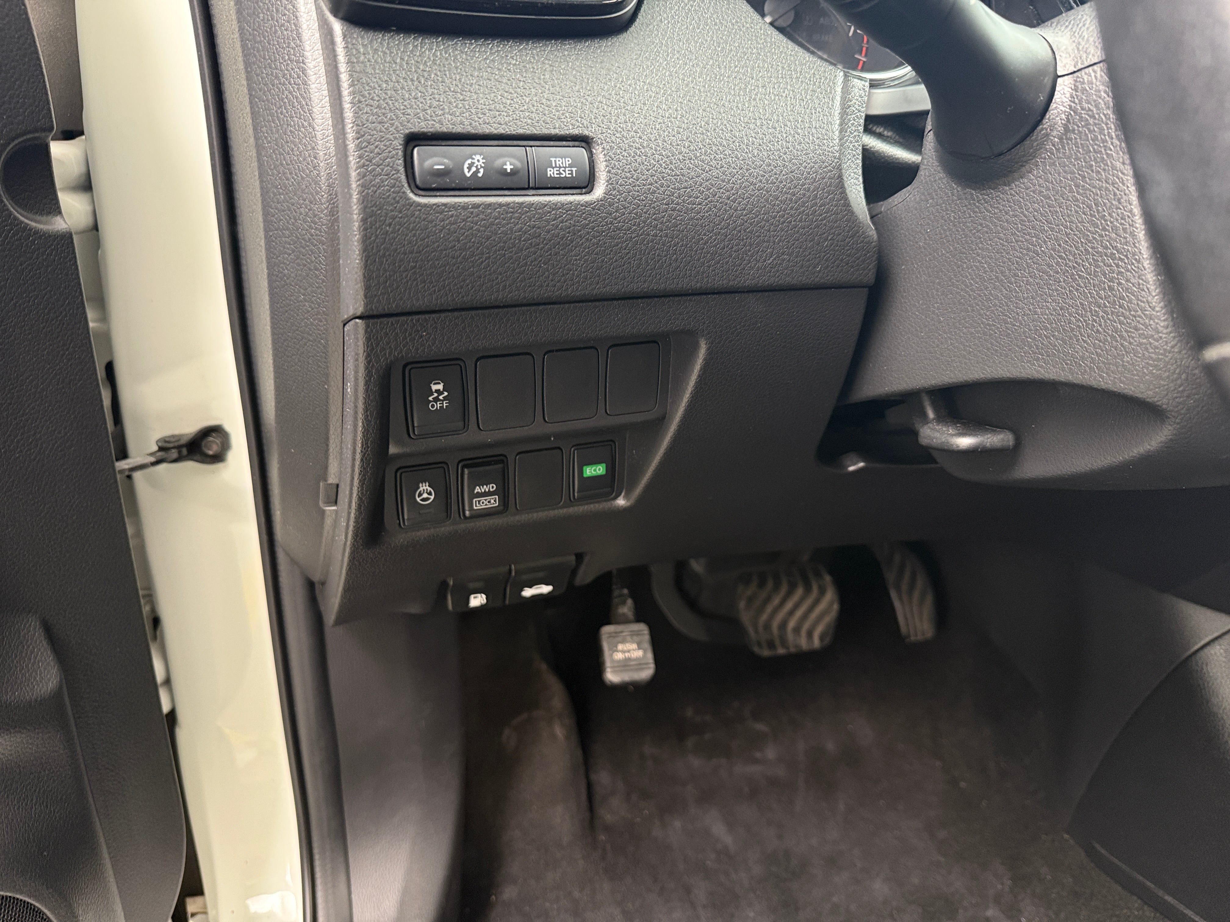 Used 2017 Nissan Rogue Sport SL with VIN JN1BJ1CR0HW114730 for sale in Oak Creek, WI