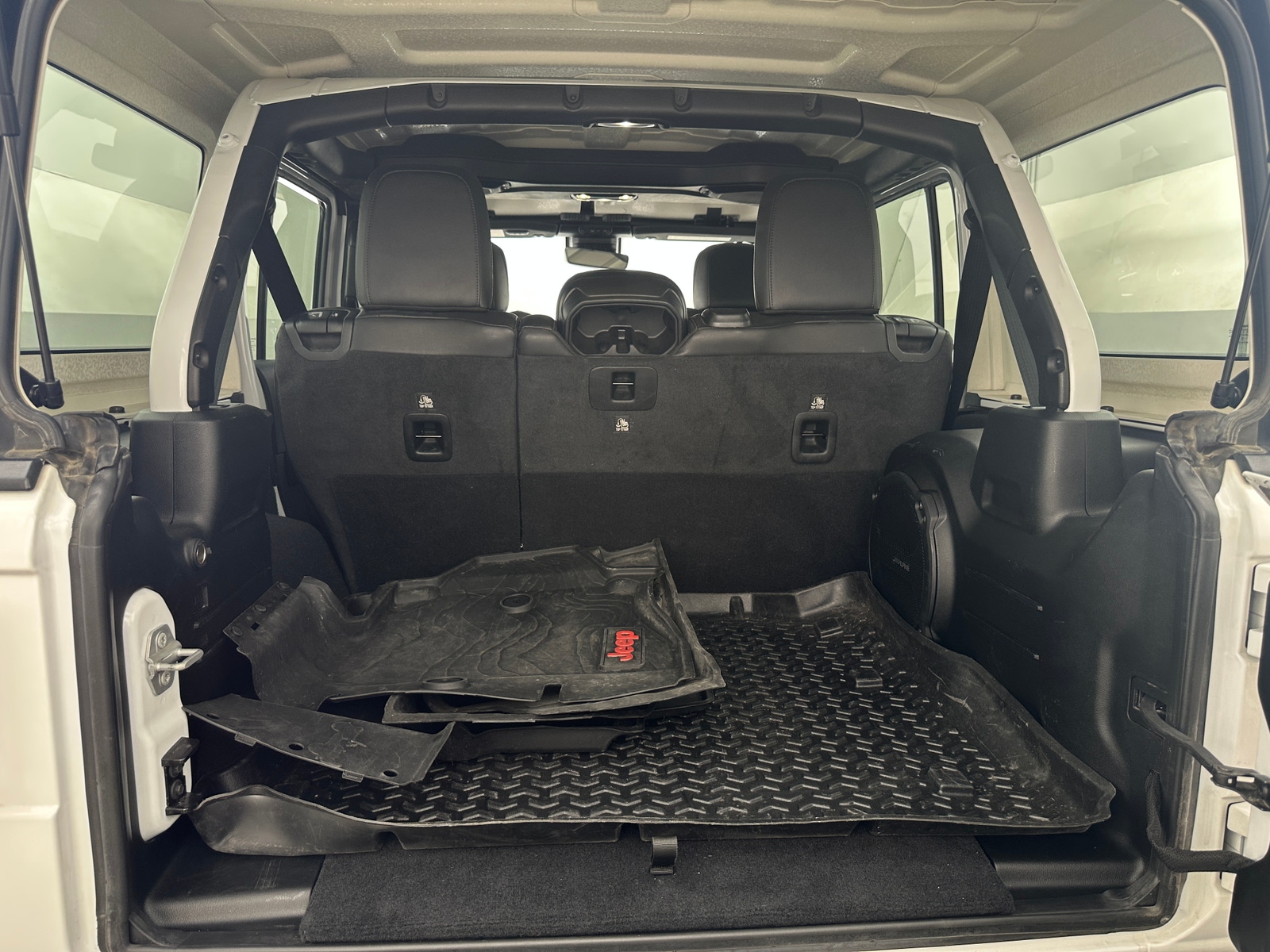 Thumbnail: 2020 Jeep Wrangler - 6