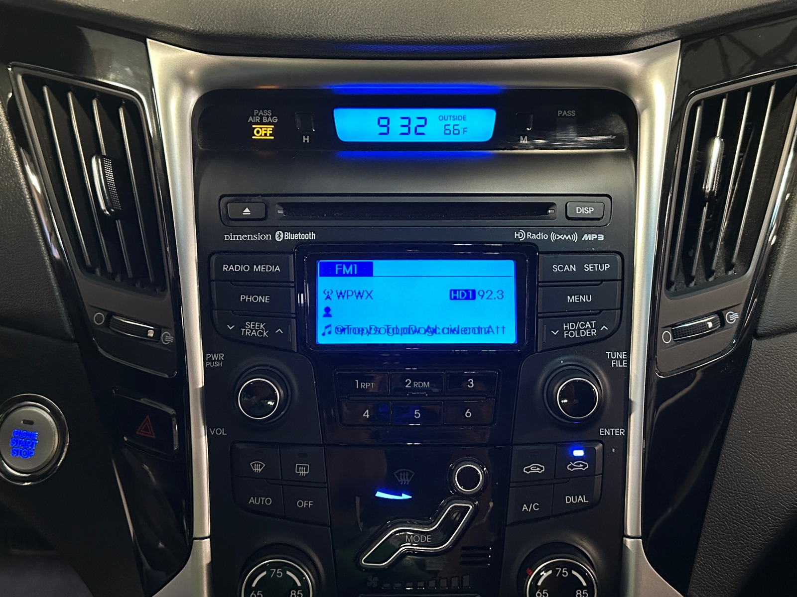 Thumbnail: 2013 Hyundai Sonata - 3