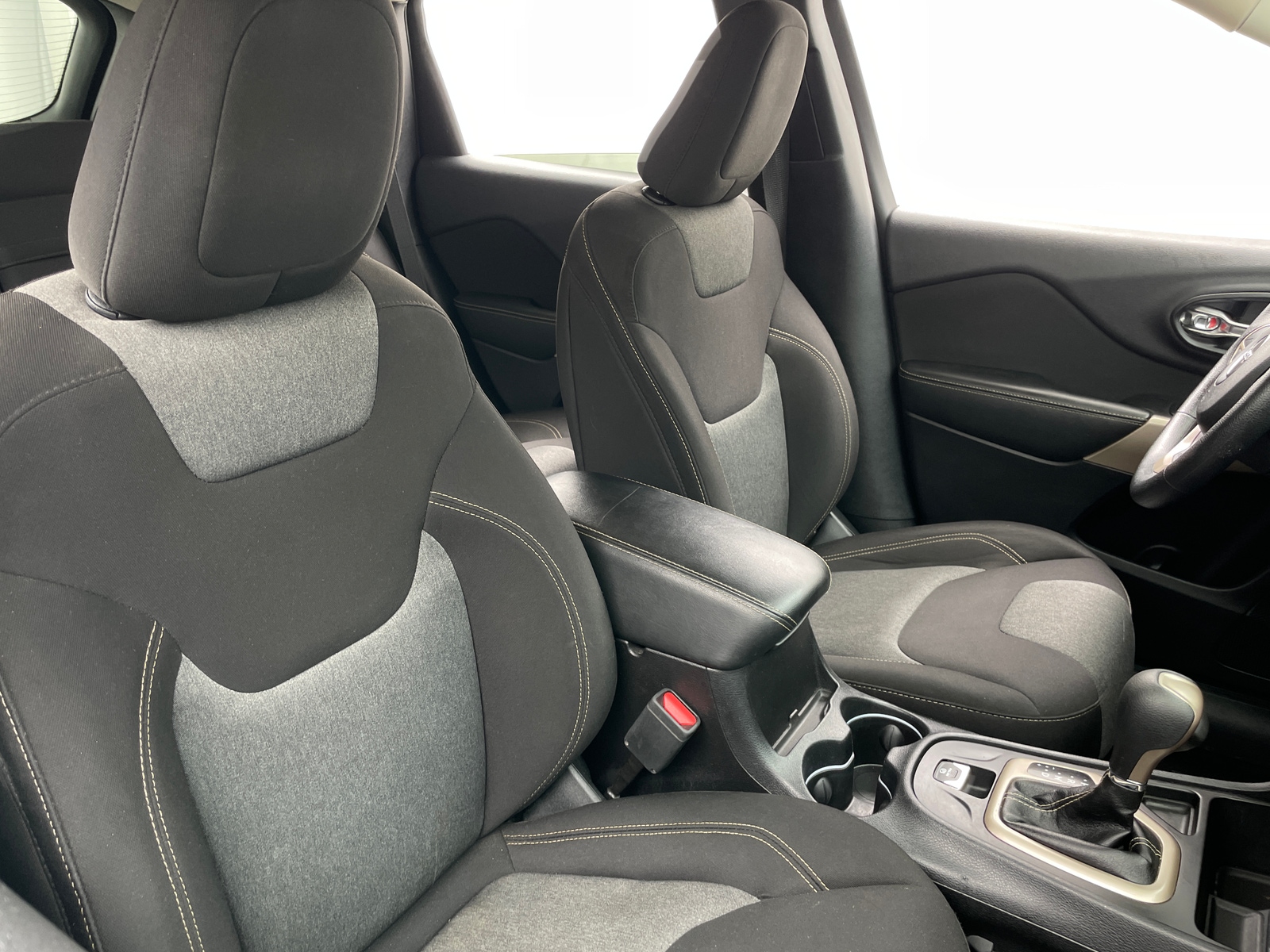 Thumbnail: 2018 Jeep Cherokee - 2