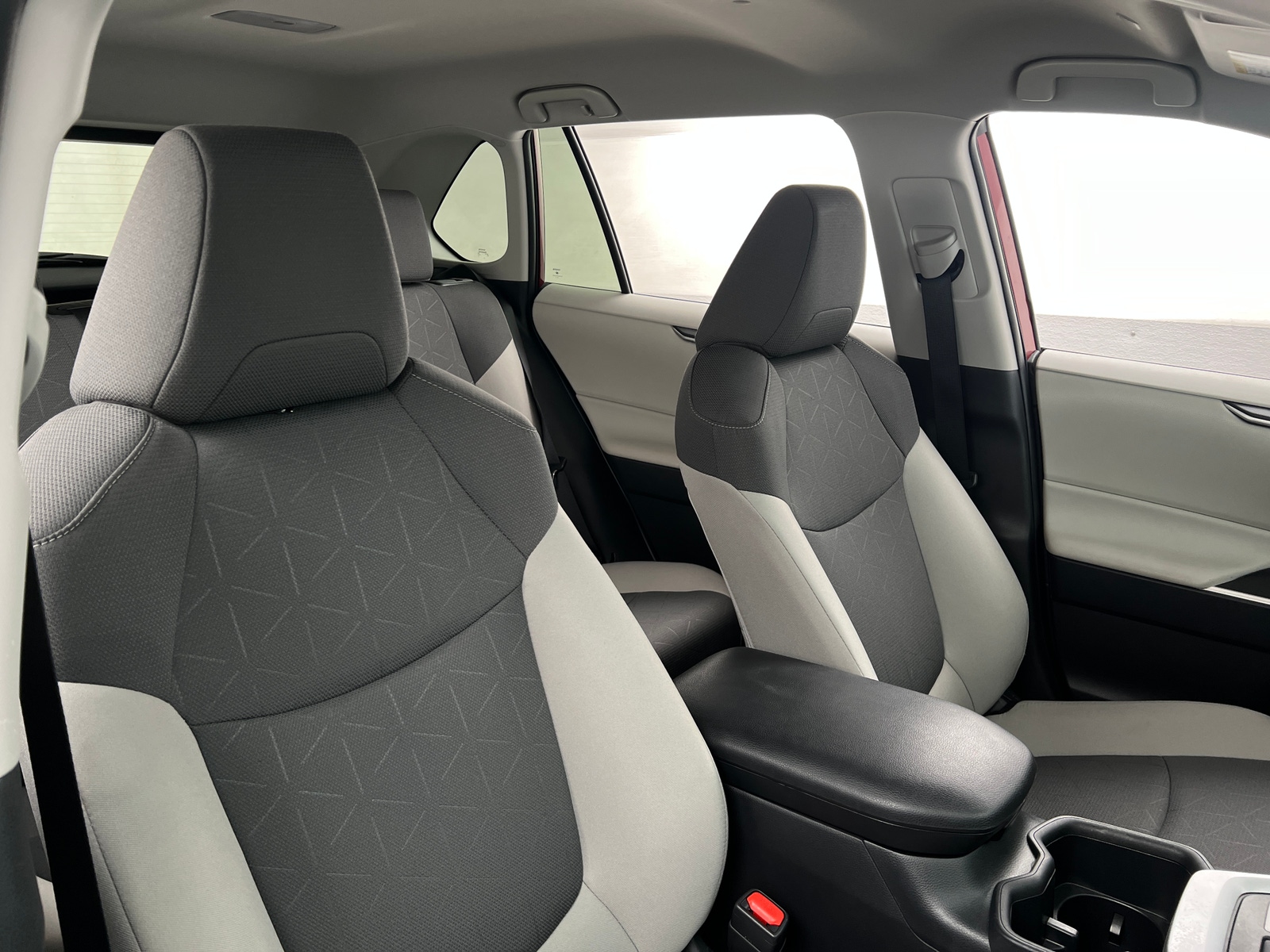 Thumbnail: 2025 Toyota RAV4 - 2