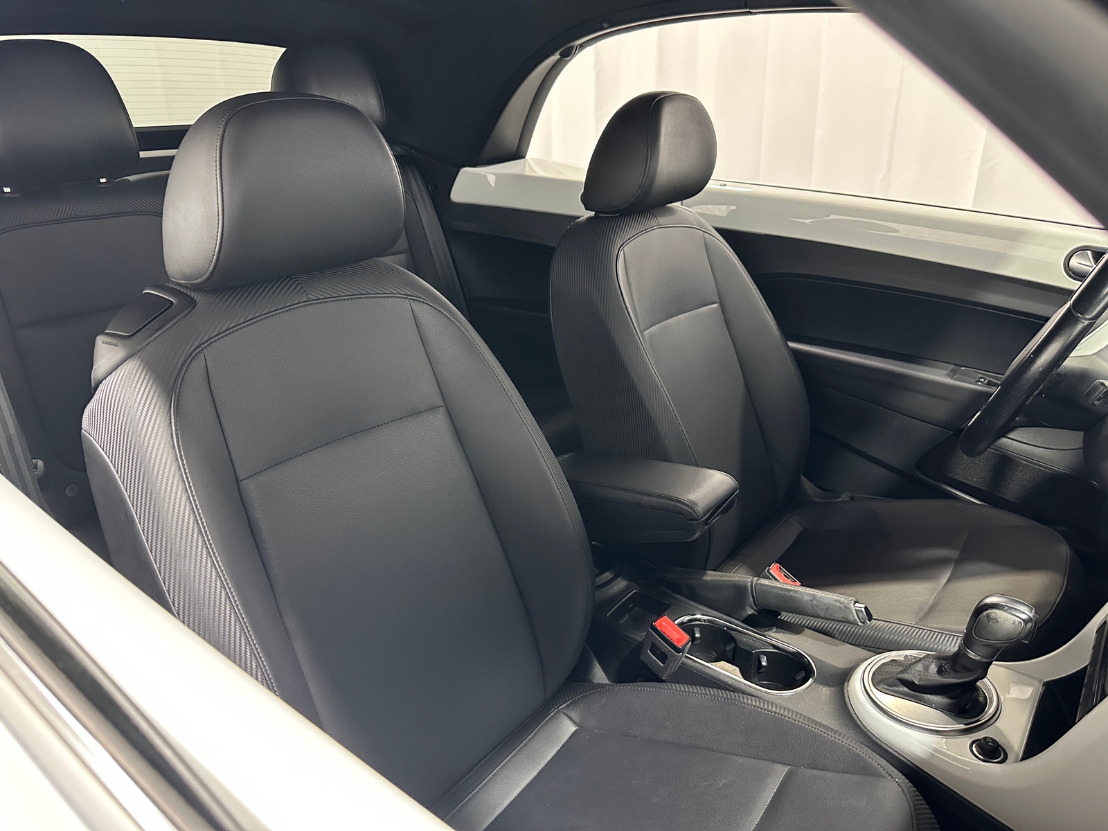 Thumbnail: 2018 Volkswagen Beetle - 2