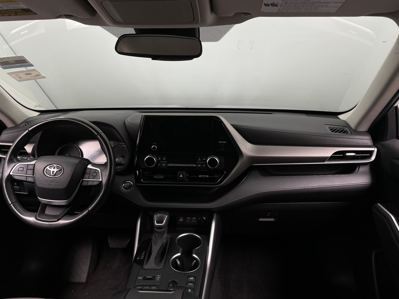 Thumbnail: 2023 Toyota Highlander - 3
