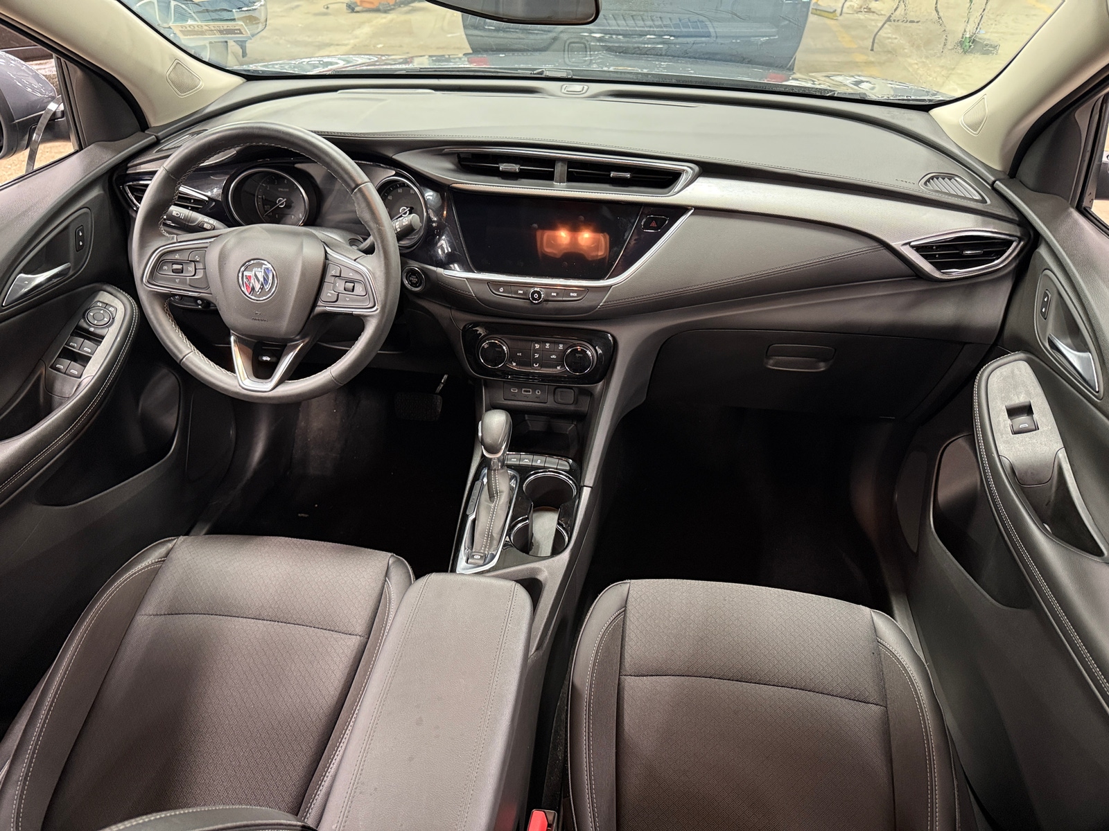 Thumbnail: 2022 Buick Encore GX - 3