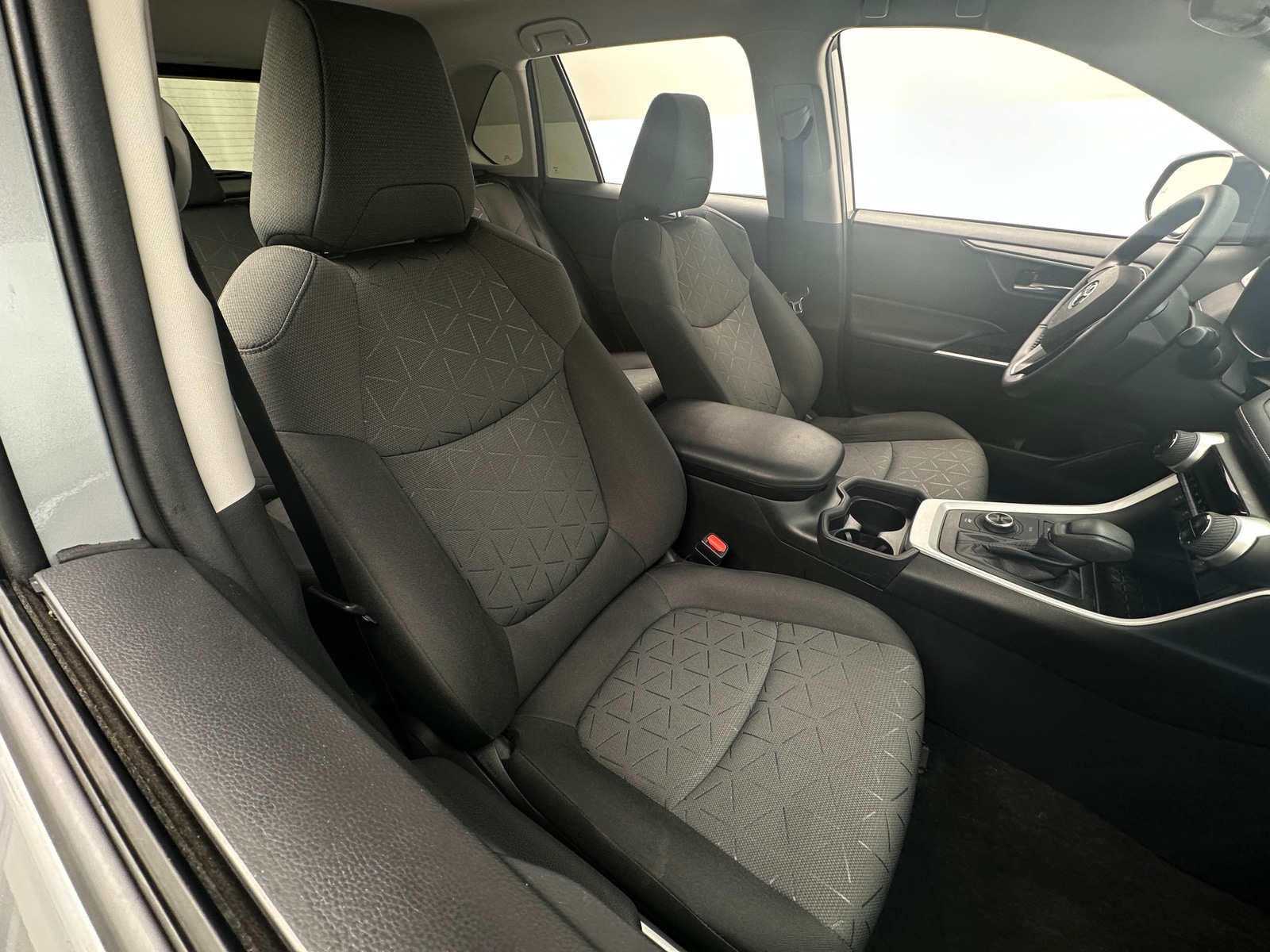 Thumbnail: 2020 Toyota RAV4 - 2