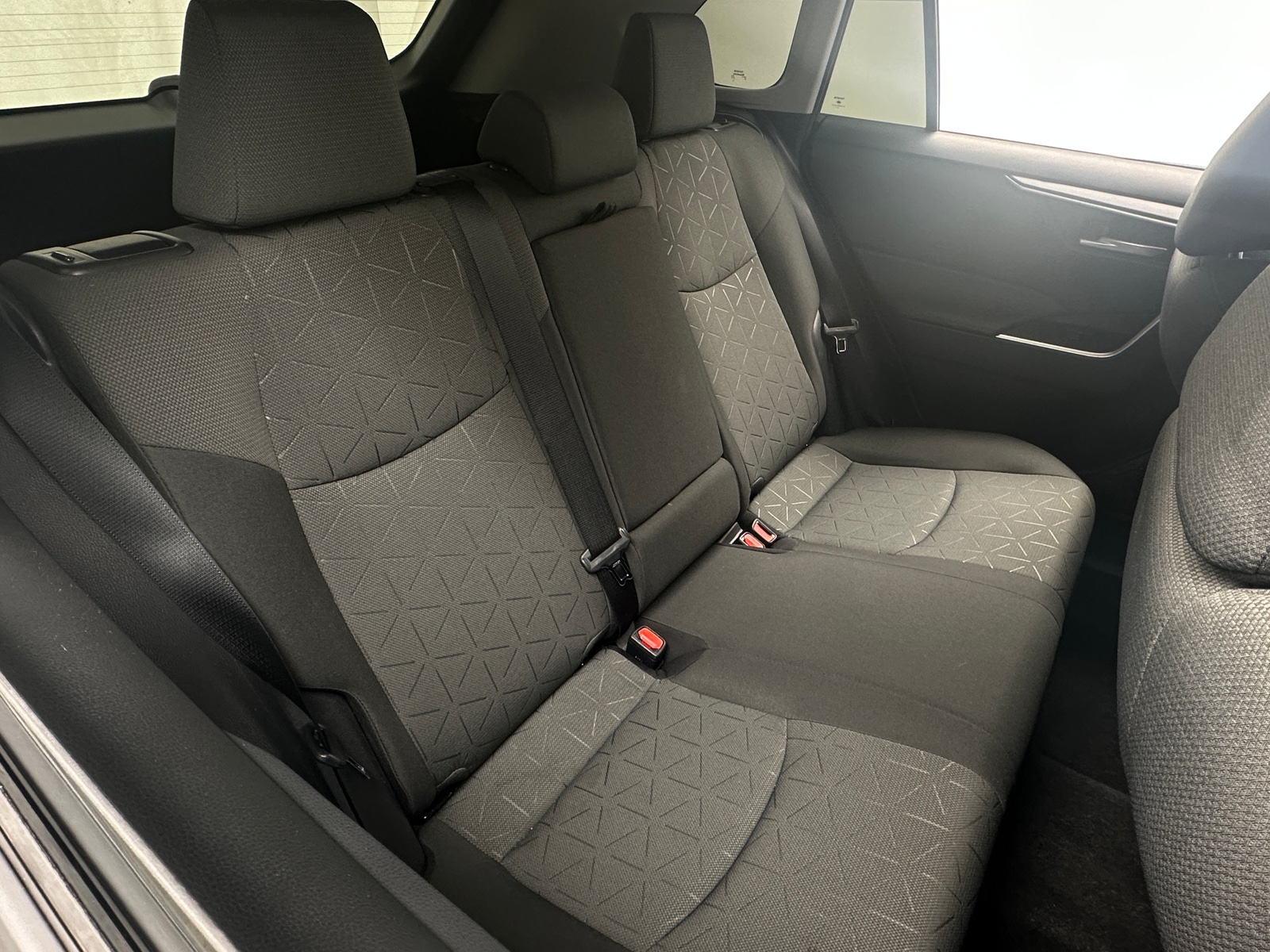 Thumbnail: 2020 Toyota RAV4 - 6