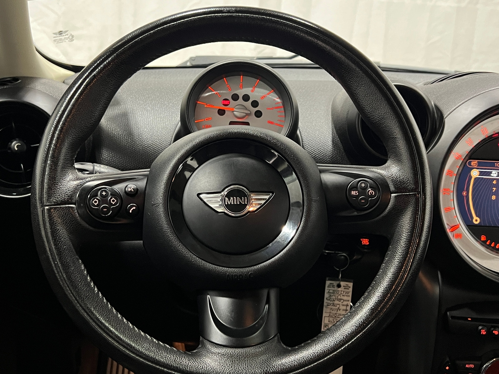 Thumbnail: 2014 MINI Cooper Countryman - 4