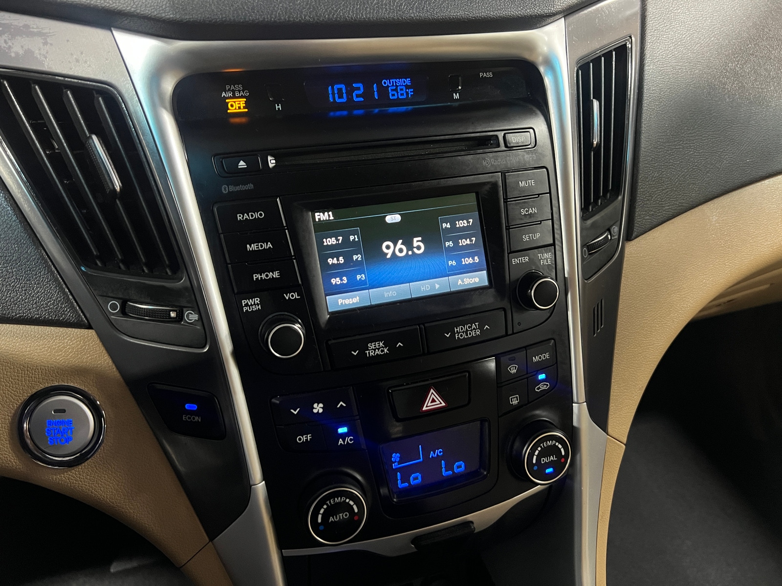 Thumbnail: 2015 Hyundai Sonata - 4