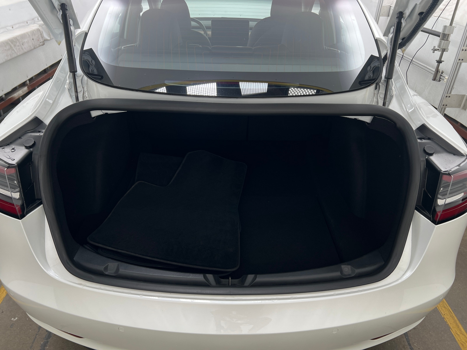 Thumbnail: 2018 Tesla Model 3 - 6