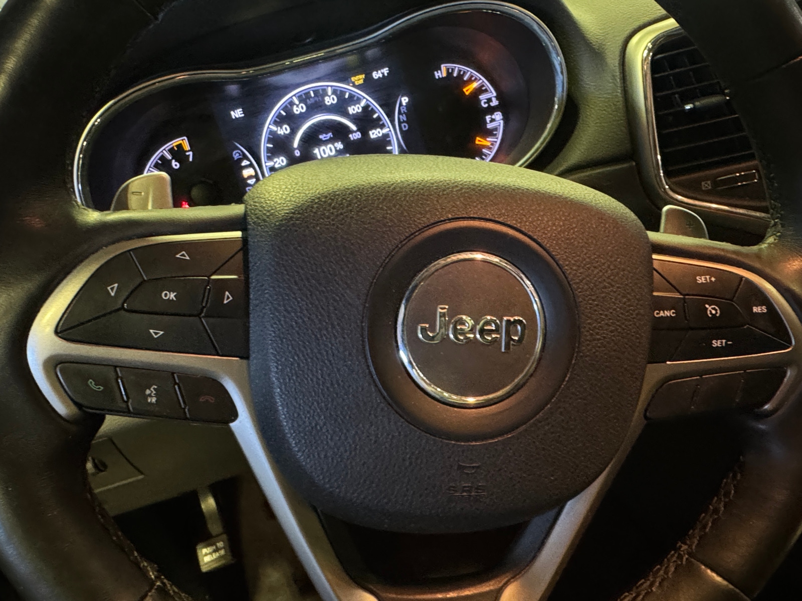 Thumbnail: 2018 Jeep Grand Cherokee - 4