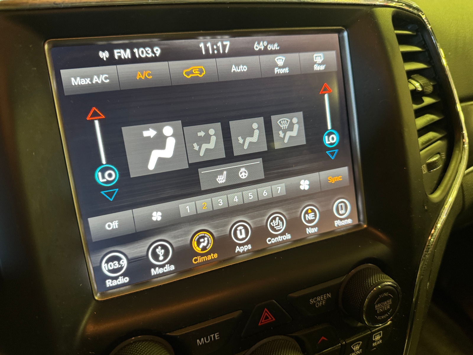 Thumbnail: 2018 Jeep Grand Cherokee - 3