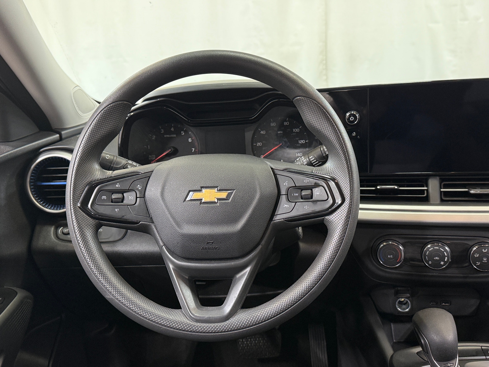 Thumbnail: 2025 Chevrolet Trax - 5