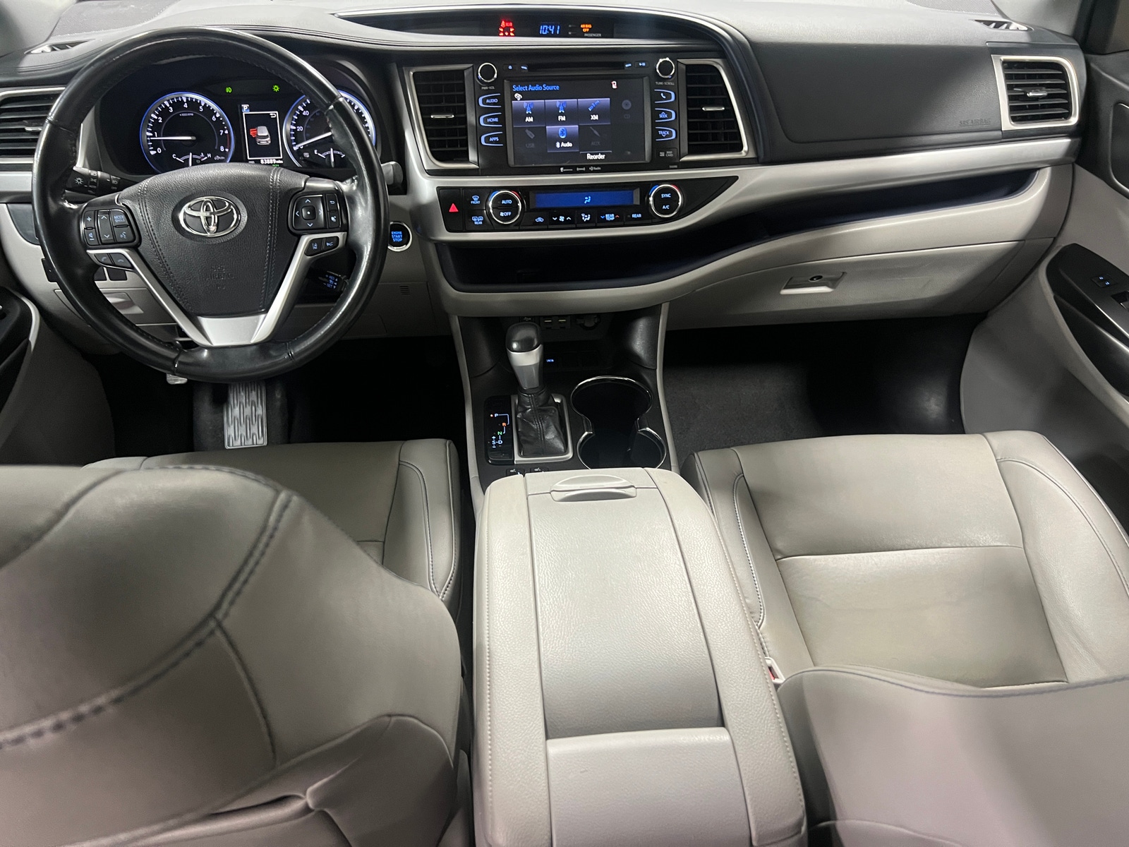 Thumbnail: 2019 Toyota Highlander - 2