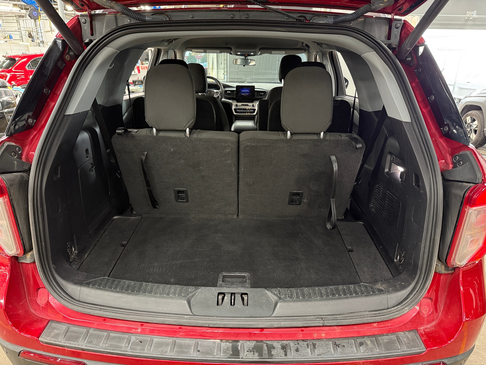 Thumbnail: 2021 Ford Explorer - 7