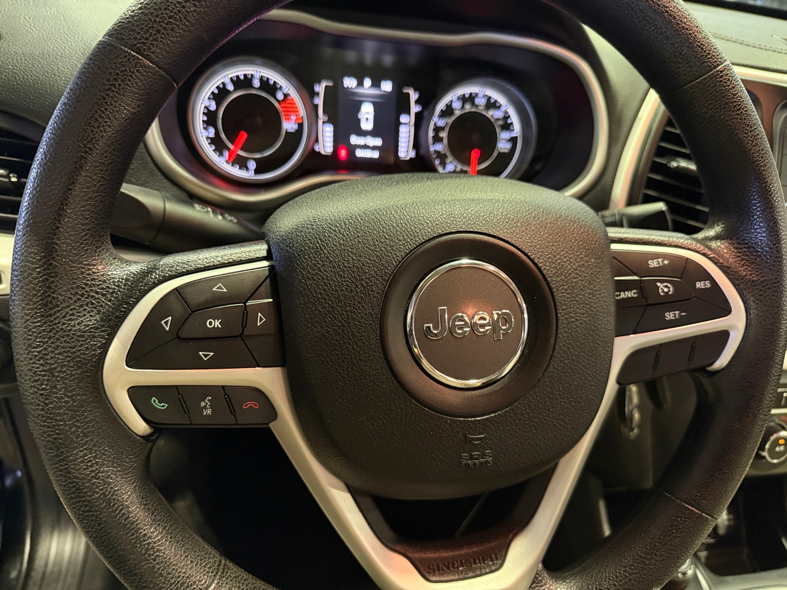 Thumbnail: 2016 Jeep Cherokee - 5