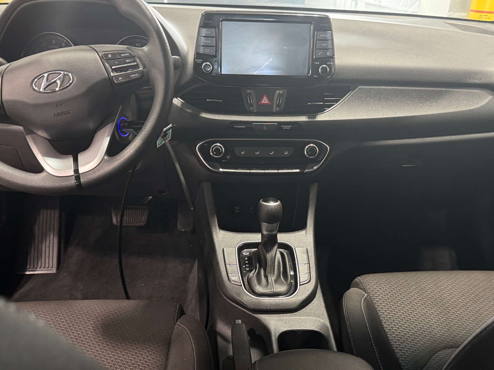 Thumbnail: 2018 Hyundai Elantra - 3