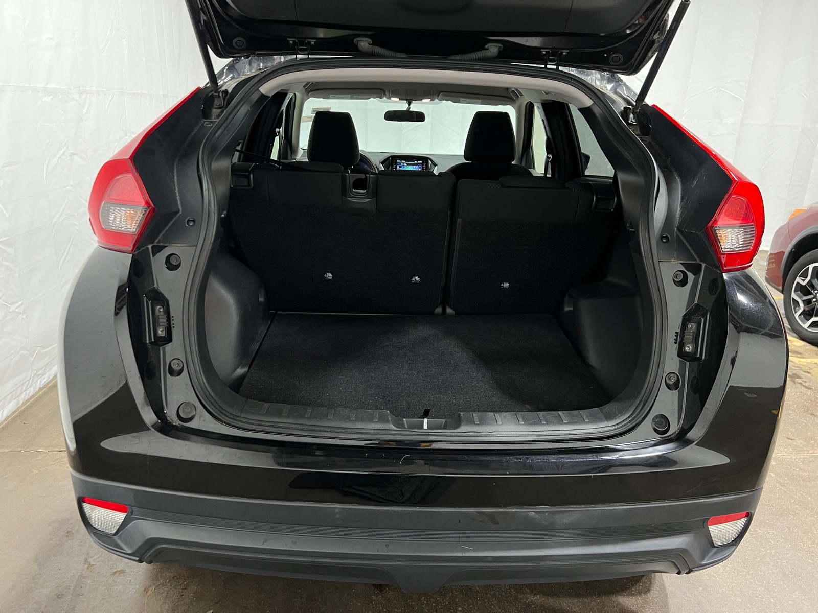 Thumbnail: 2019 Mitsubishi Eclipse Cross - 7