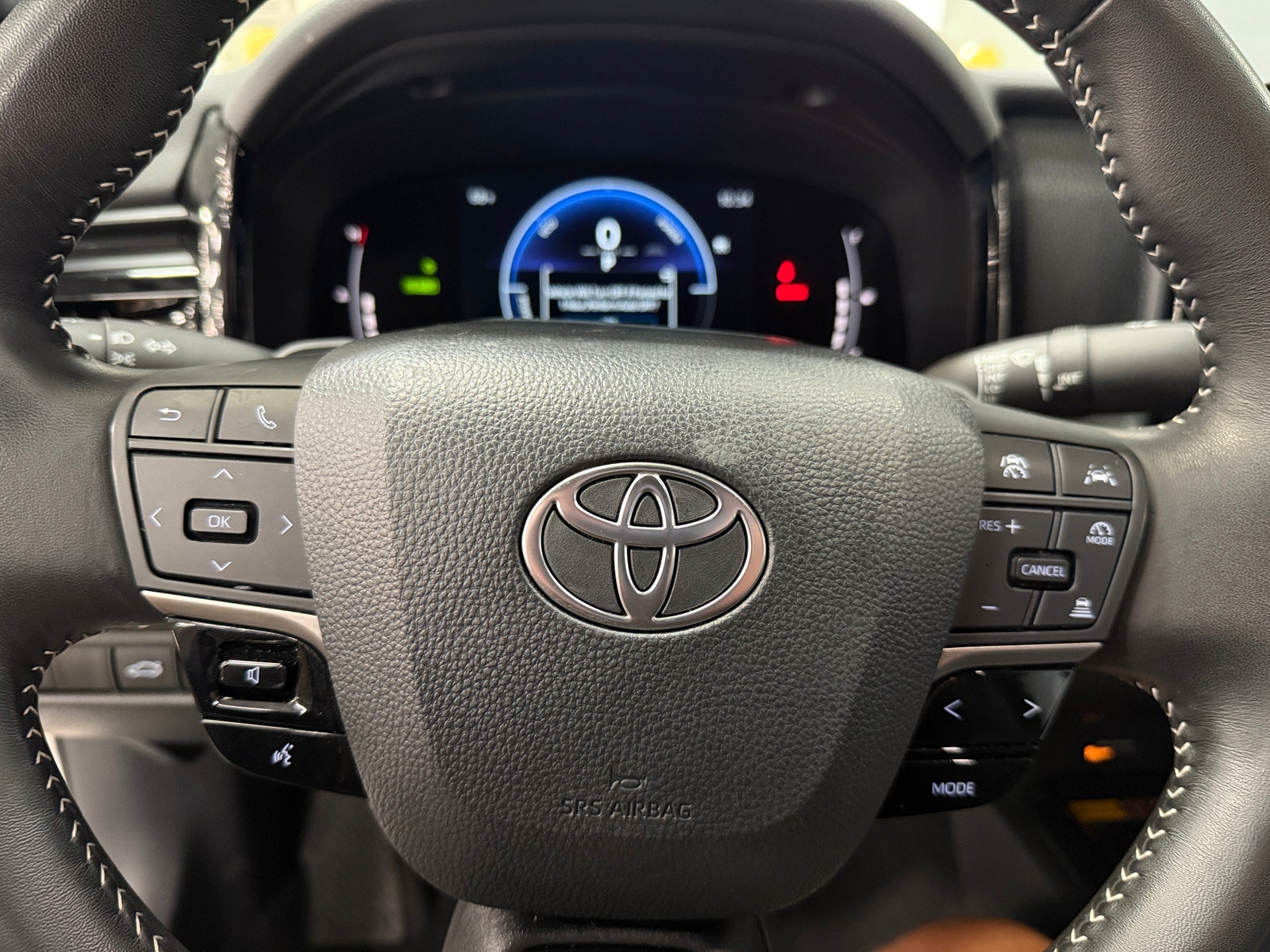 Thumbnail: 2025 Toyota Camry - 4