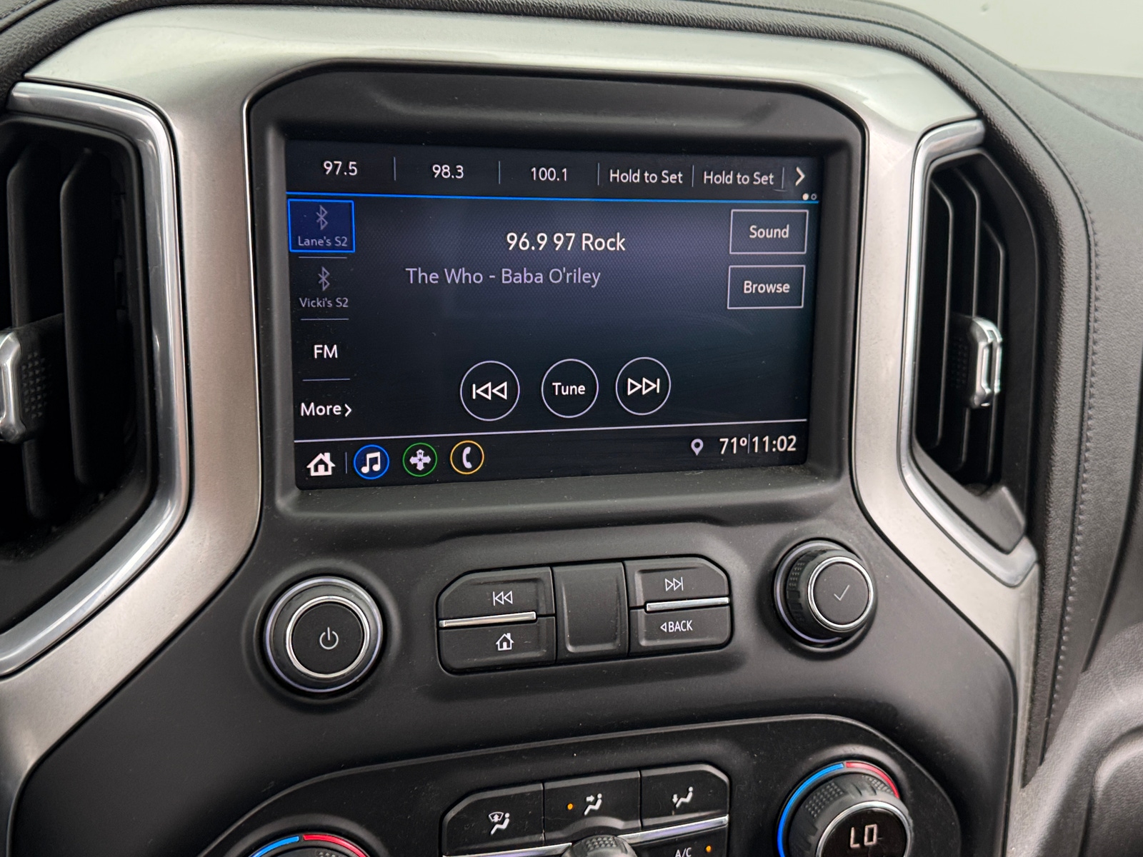 Thumbnail: 2019 Chevrolet Silverado 1500 - 4