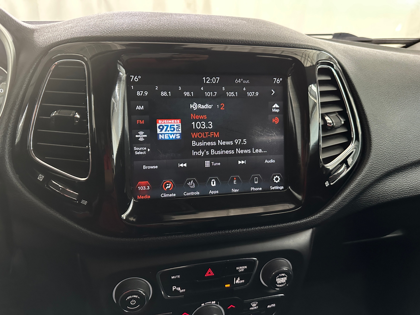 Thumbnail: 2020 Jeep Compass - 3