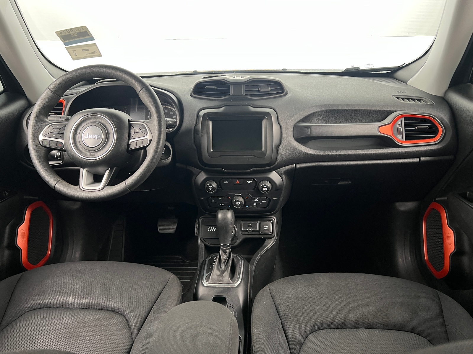 Thumbnail: 2018 Jeep Renegade - 3