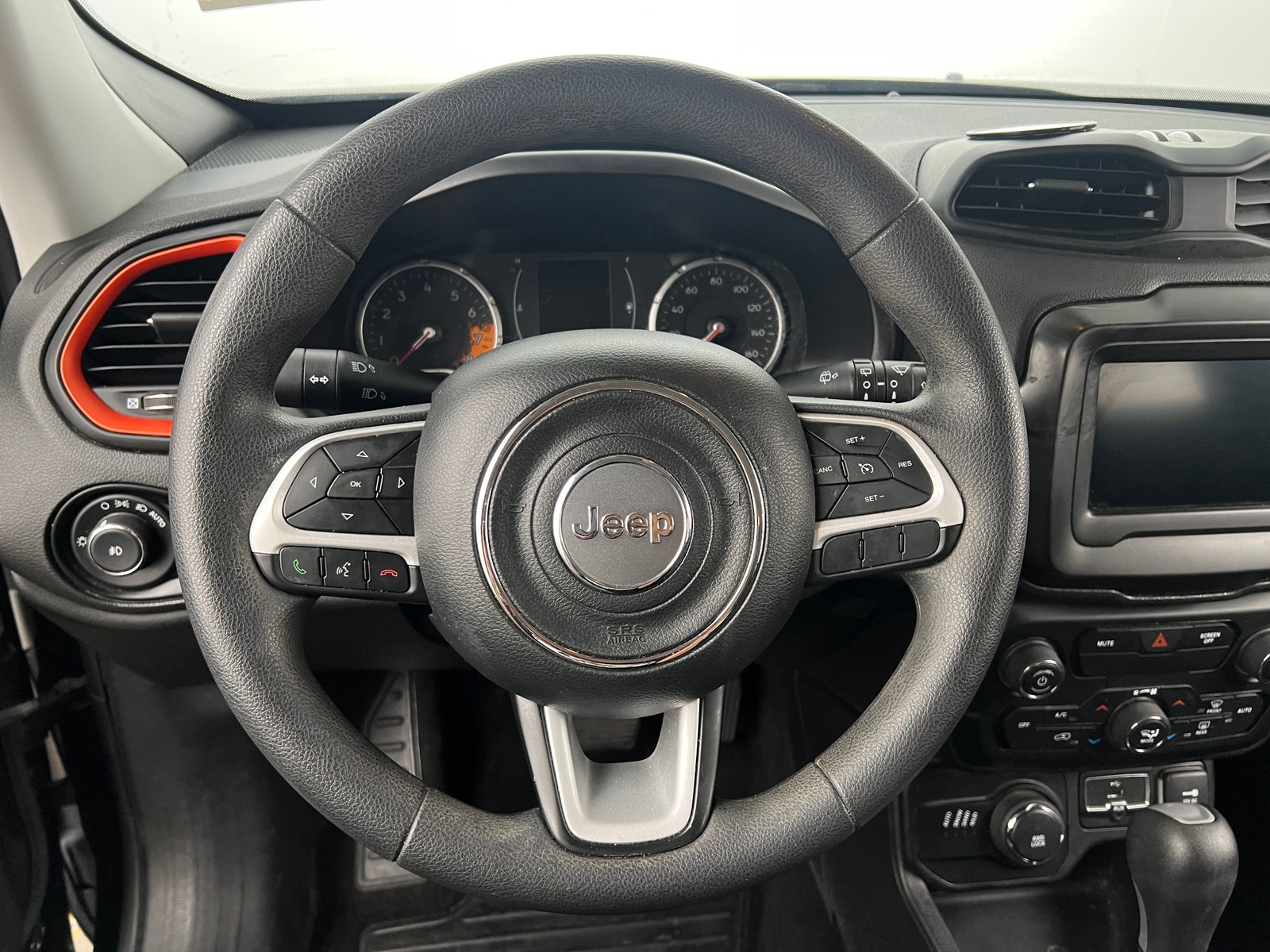 Thumbnail: 2018 Jeep Renegade - 5