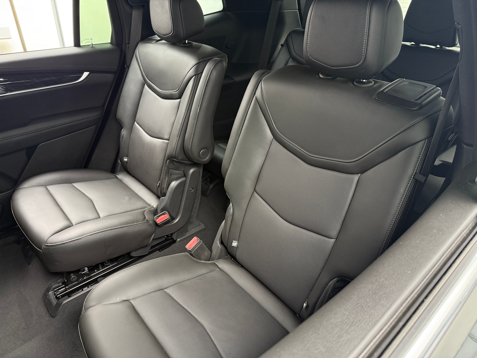 Thumbnail: 2023 Cadillac XT6 - 5