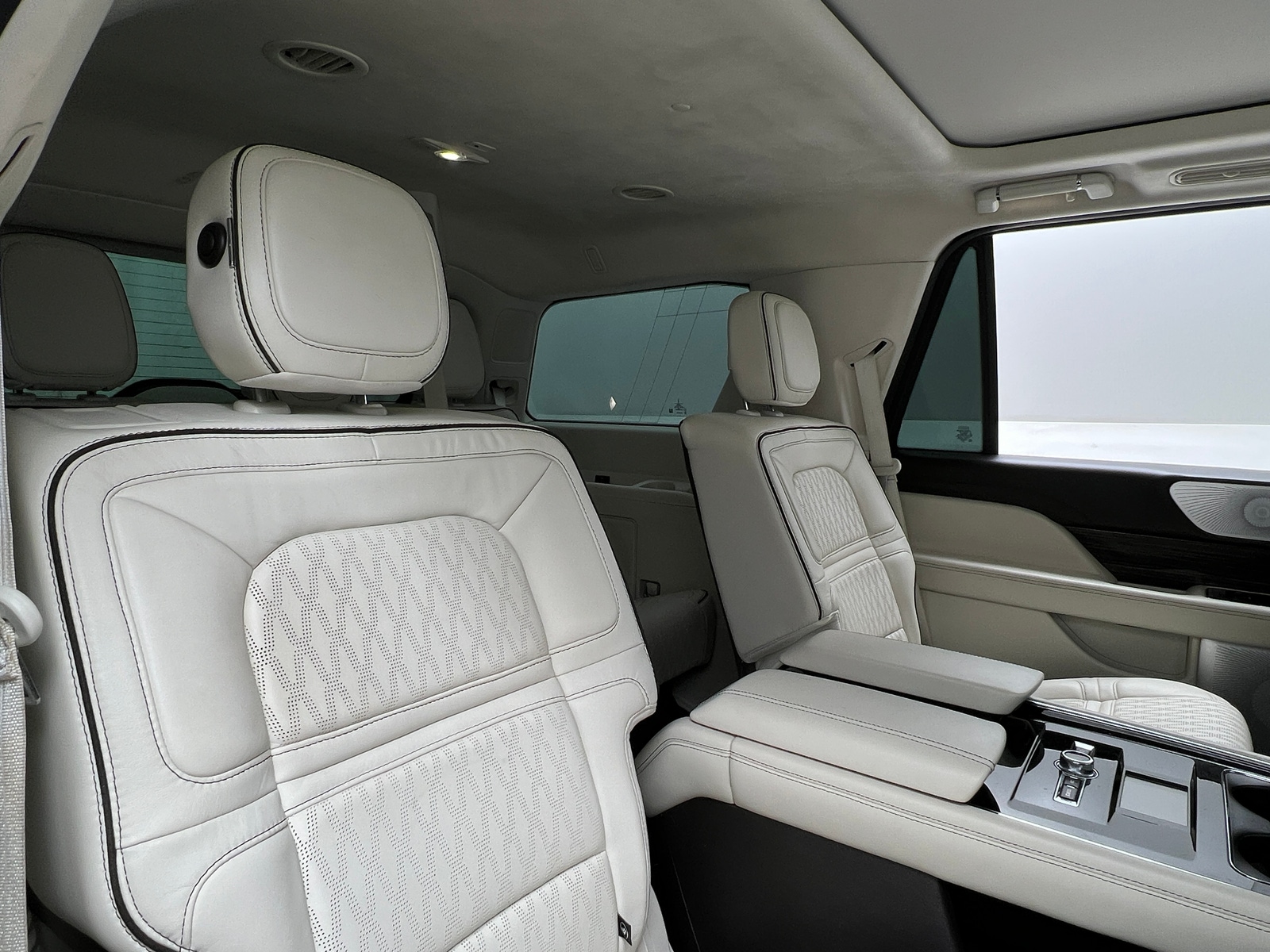 Thumbnail: 2018 Lincoln Navigator - 5