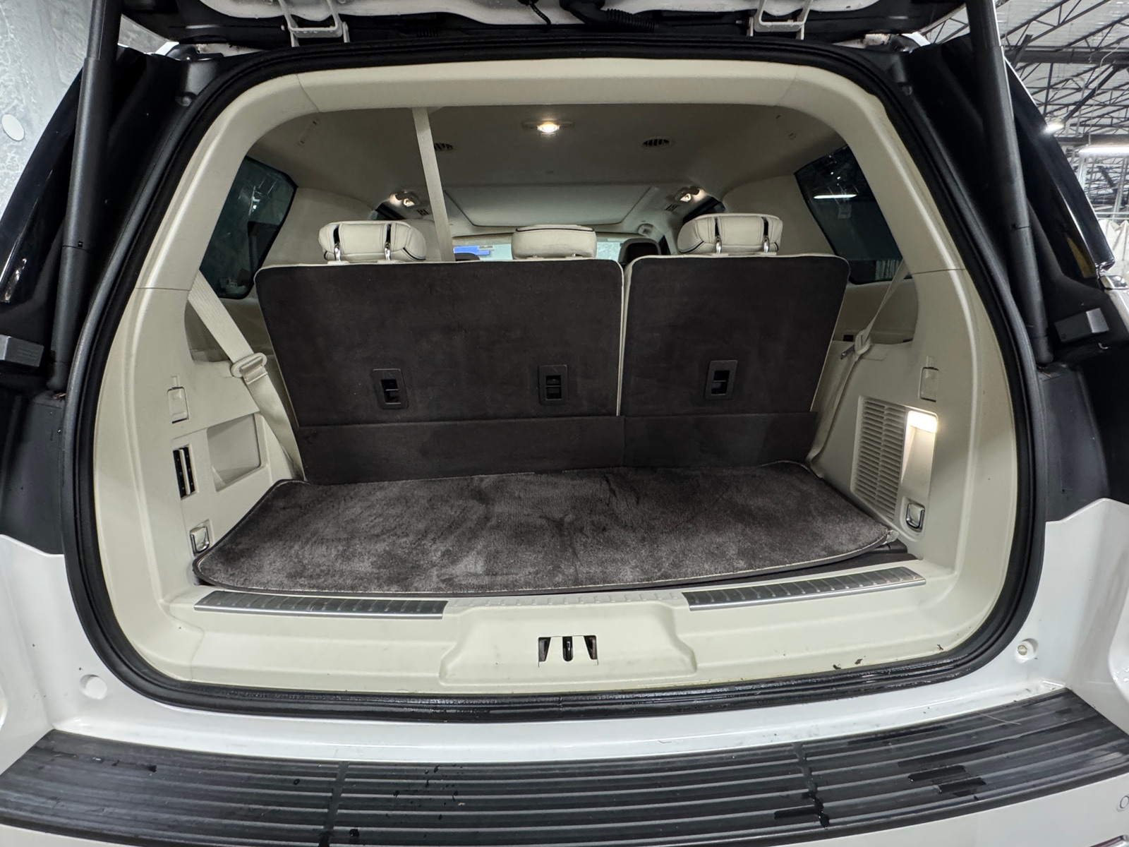 Thumbnail: 2018 Lincoln Navigator - 6