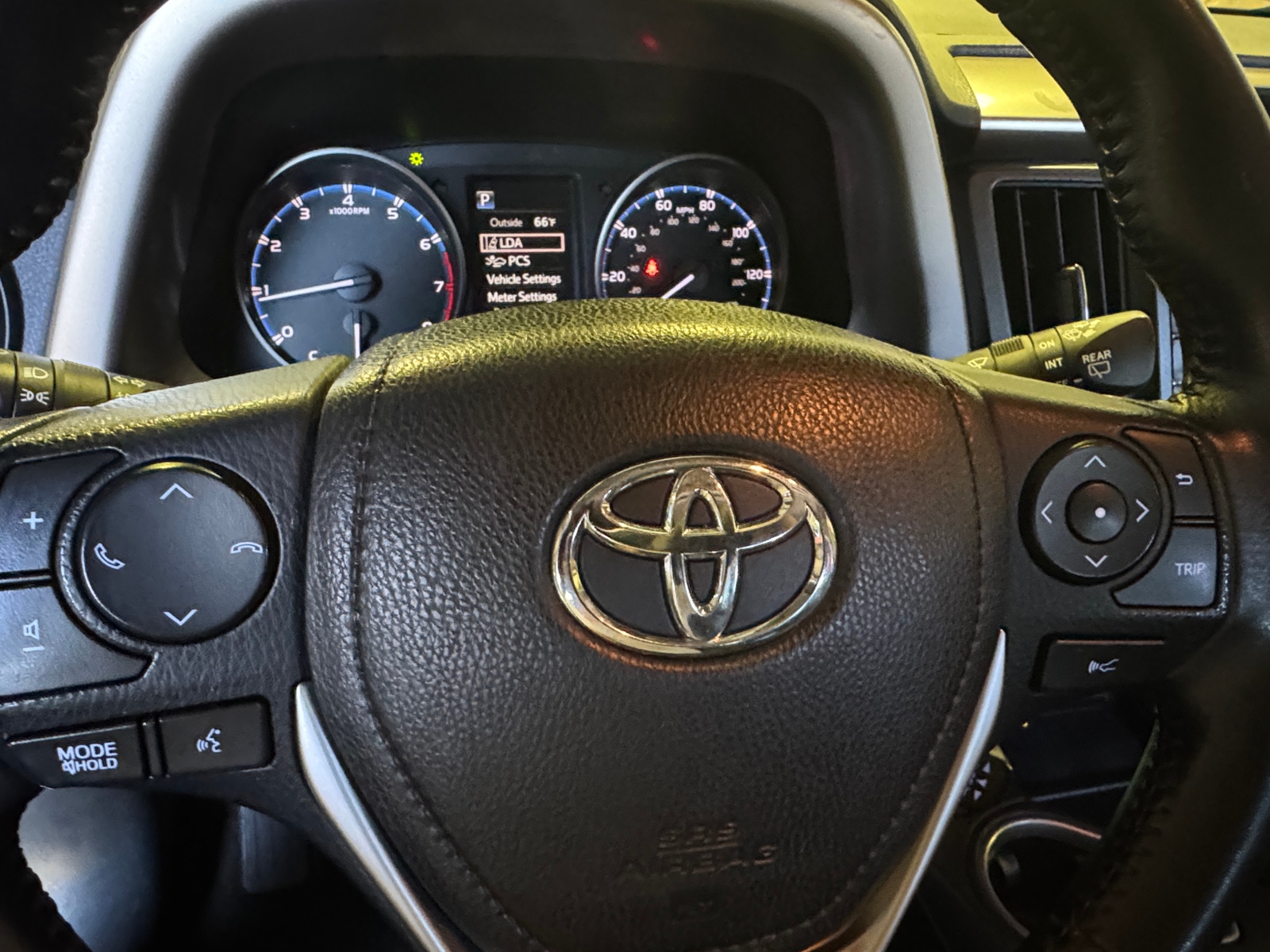Thumbnail: 2017 Toyota RAV4 - 5
