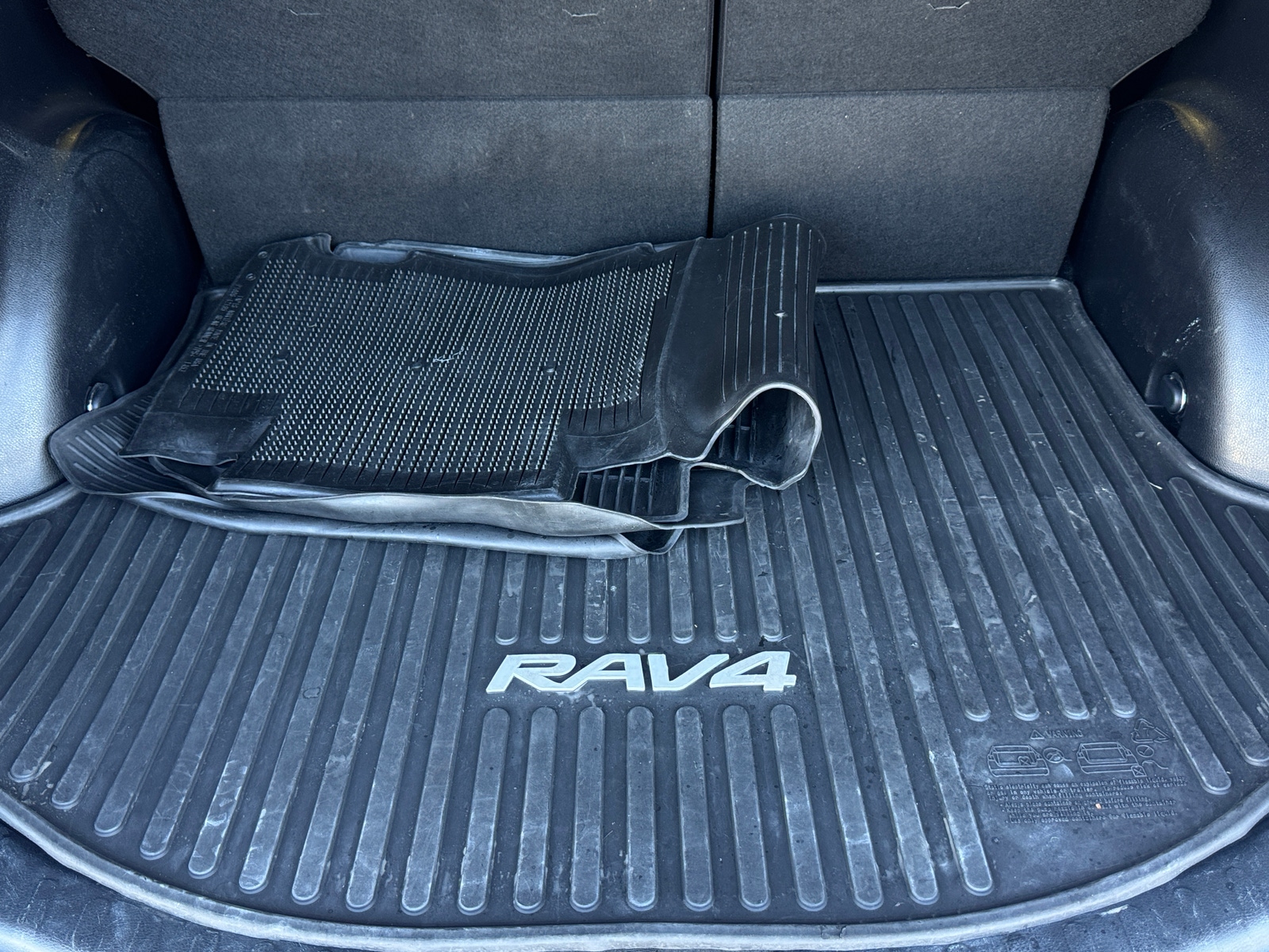 Thumbnail: 2017 Toyota RAV4 - 7