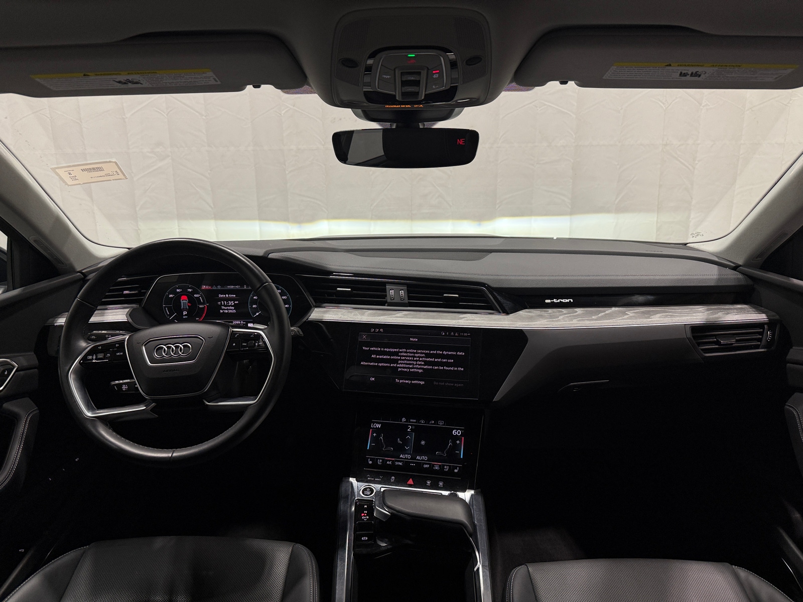 Thumbnail: 2024 Audi Q8 e-tron - 2