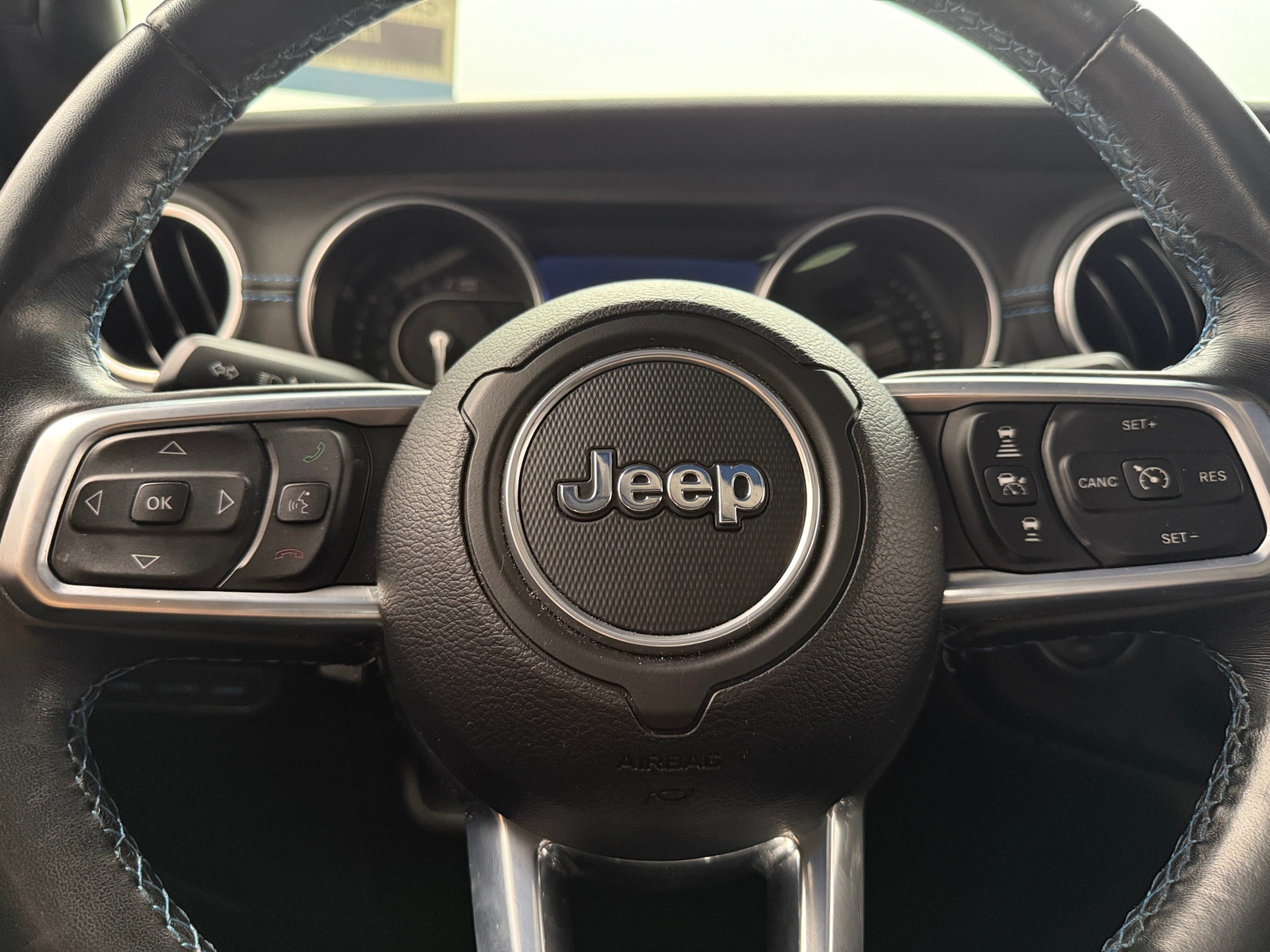 Thumbnail: 2022 Jeep Wrangler - 4